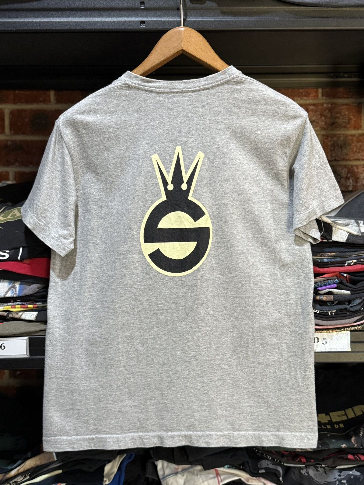 Stussy Rare Vintage 90s Stussy Kyle Lyons Skimboard Tee Size US L / EU 52-54 / 3 - 1 Thumbnail