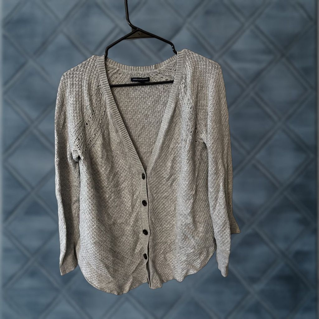 American Eagle Outfitters VINTAGE American Eagle Women's Cardigan Sweater L Gray Open-Knit Button Knit Fall Size L / US 10 / IT 46 - 1 Thumbnail