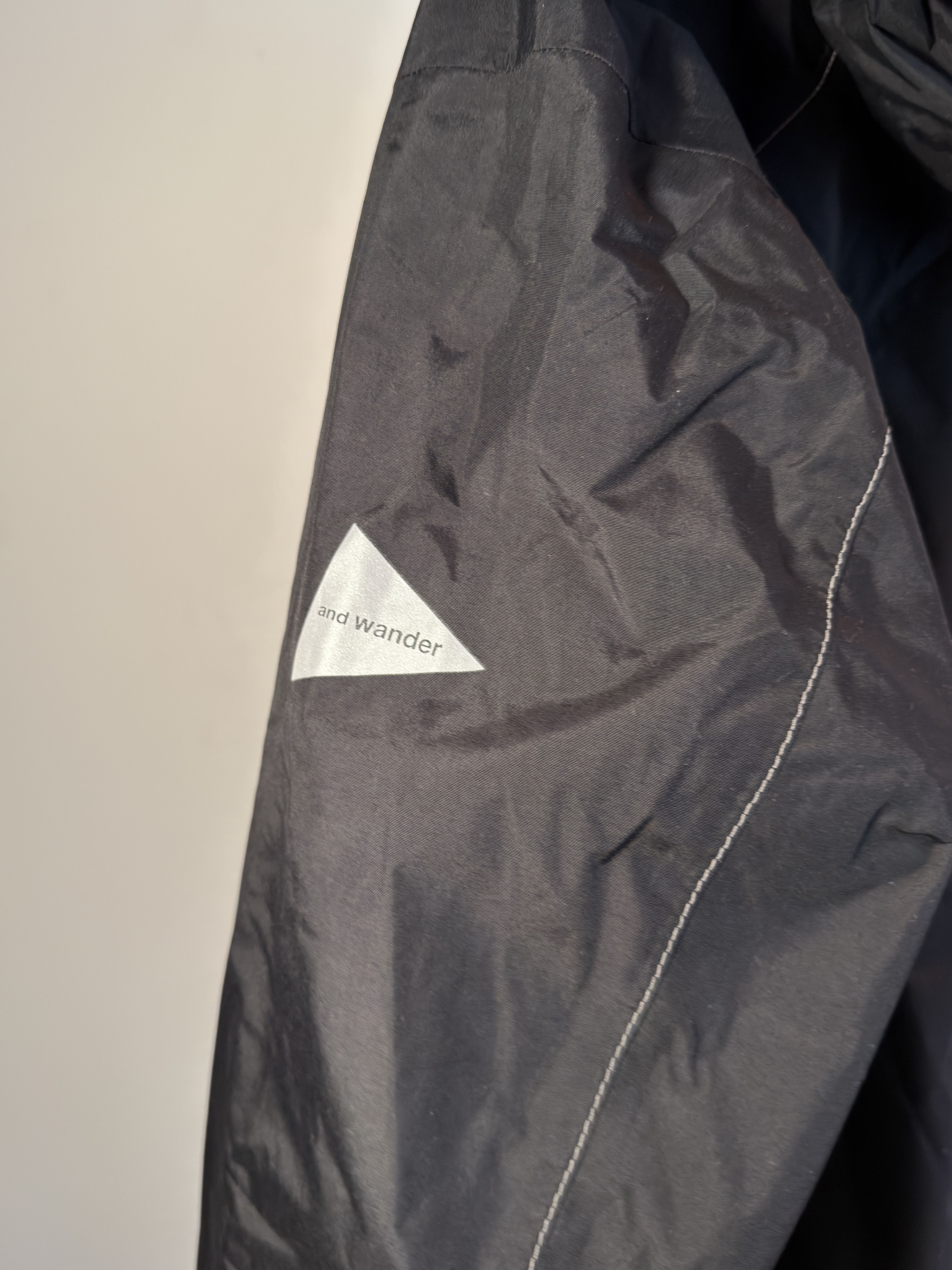 And Wander And Wander 2.5L Hiker Jacket Size US L / EU 52-54 / 3 - 5 Thumbnail