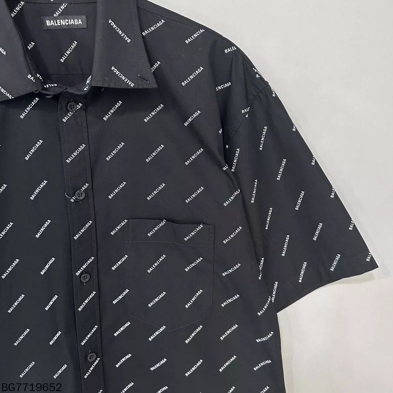 Balenciaga Balenciaga size 37 Bullet Screen Short Sleeve Shirt Size US XS / EU 42 / 0 - 4 Thumbnail
