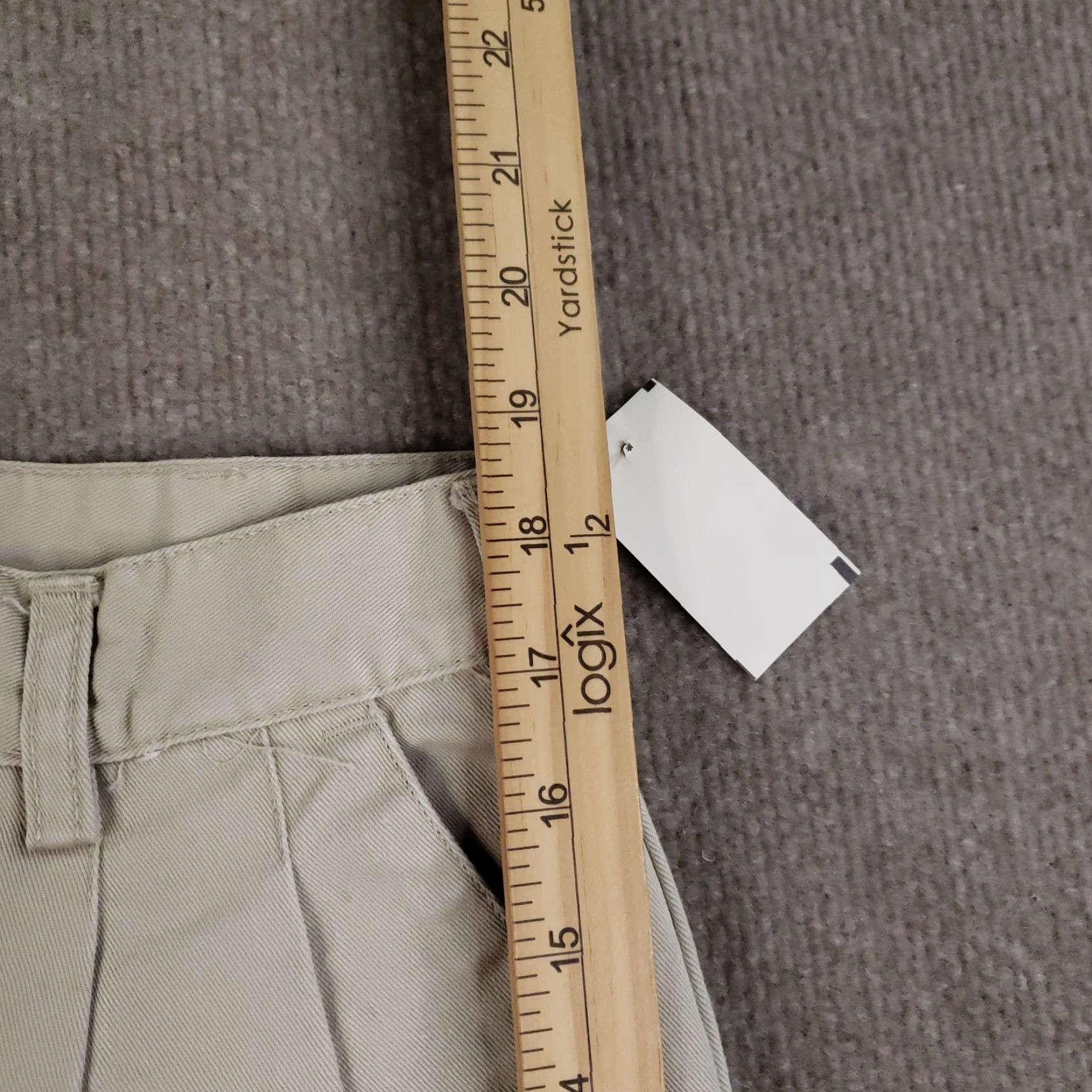 Eastern Mountain Sports Eastern Mountain Sports Shorts Womens Size 6 Beige Pleated High Rise Casual Size 28" / US 6 / IT 42 - 5 Thumbnail