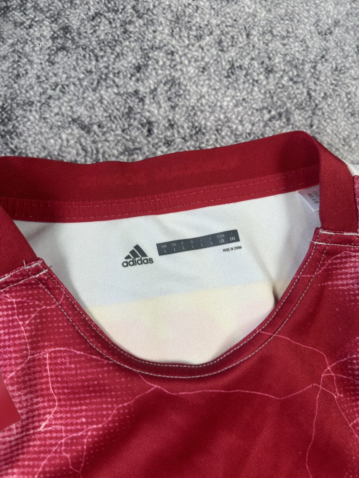 Adidas Adidas Harlequins DHL Rugby Jersey Streetwear L Rare 20/21 Size US L / EU 52-54 / 3 - 3 Thumbnail
