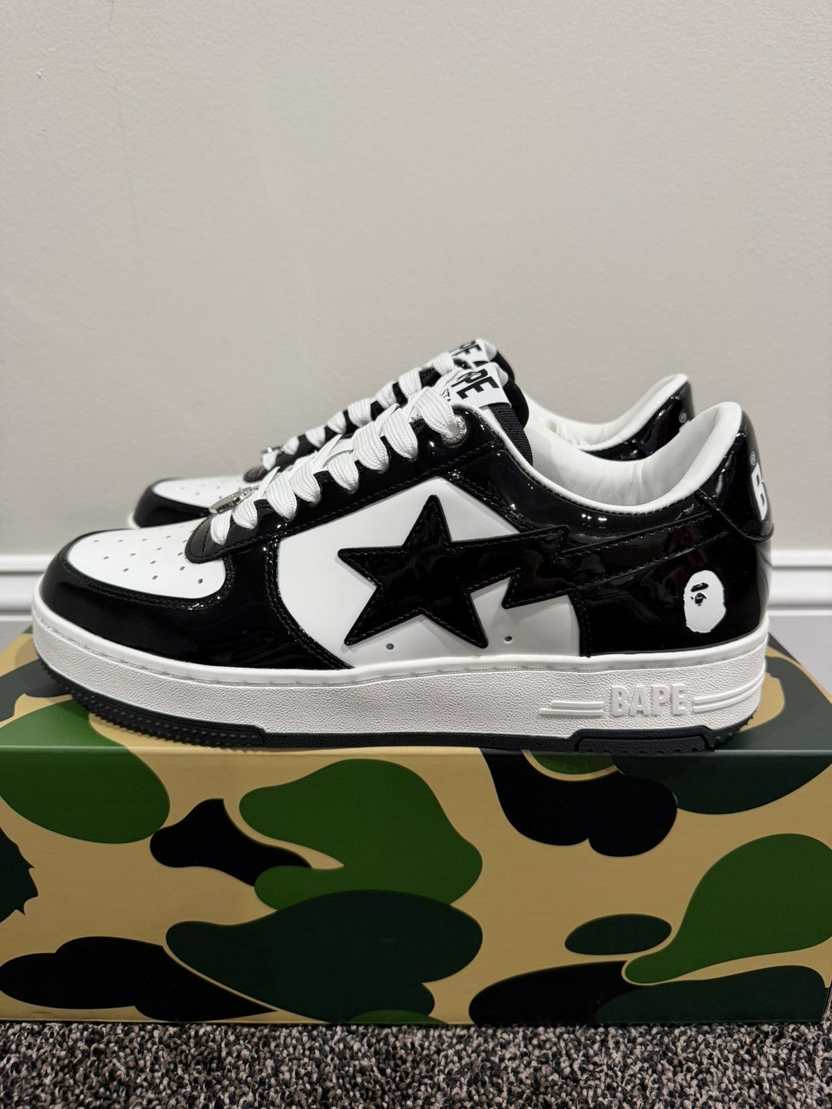 Bape A Bathing Ape Bapesta Patent Leather Black/White Sneaker Size US 9.5 / EU 42-43 - 4 Thumbnail