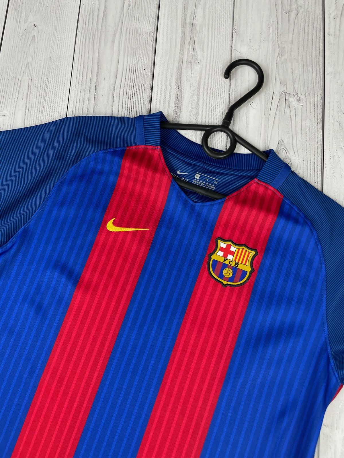 Nike Vintage nike Barcelona soccer jersey 21 De Jong rare size Xs Size US XS / EU 42 / 0 - 3 Thumbnail