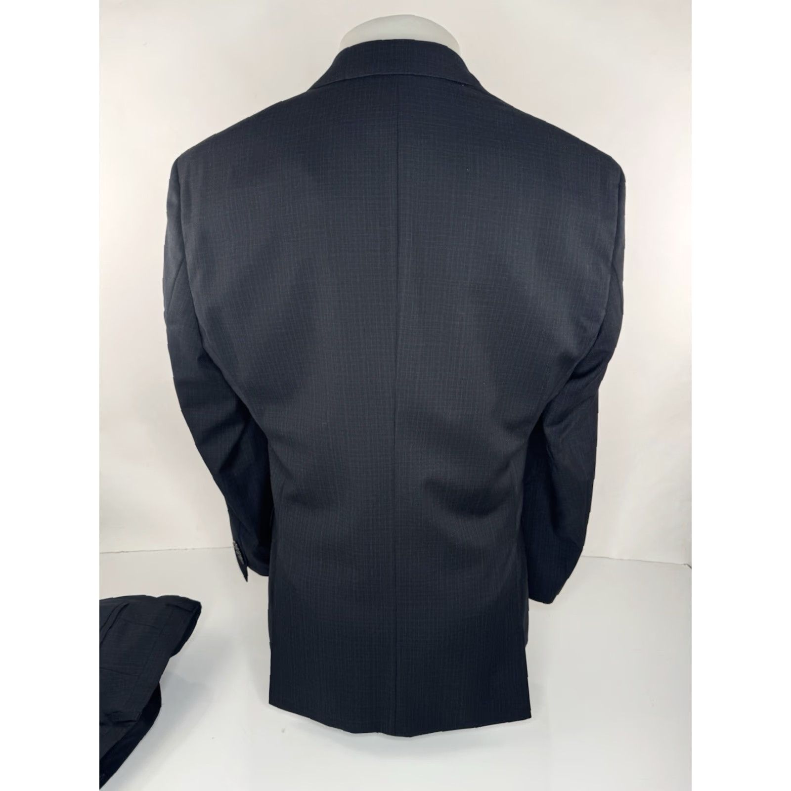 Hugo Boss HUGO BOSS / REDA Wool Suit Mens 40 R 33/30 Black, Jacket 40 R Pants 33/30, Wool, Regular, Suit, Smoke Free Home, 23 Size 40R - 3 Thumbnail