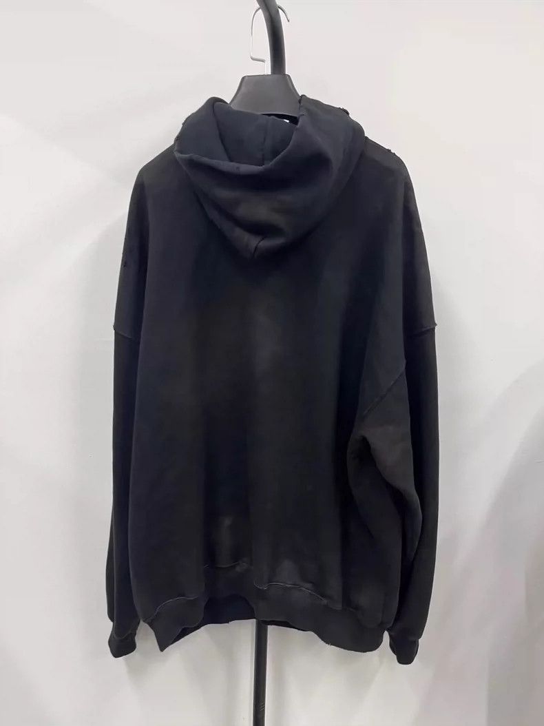 Balenciaga Balenciaga Monogrammed pullover hooded sweatshirt with lon Size US M / EU 48-50 / 2 - 2 Thumbnail