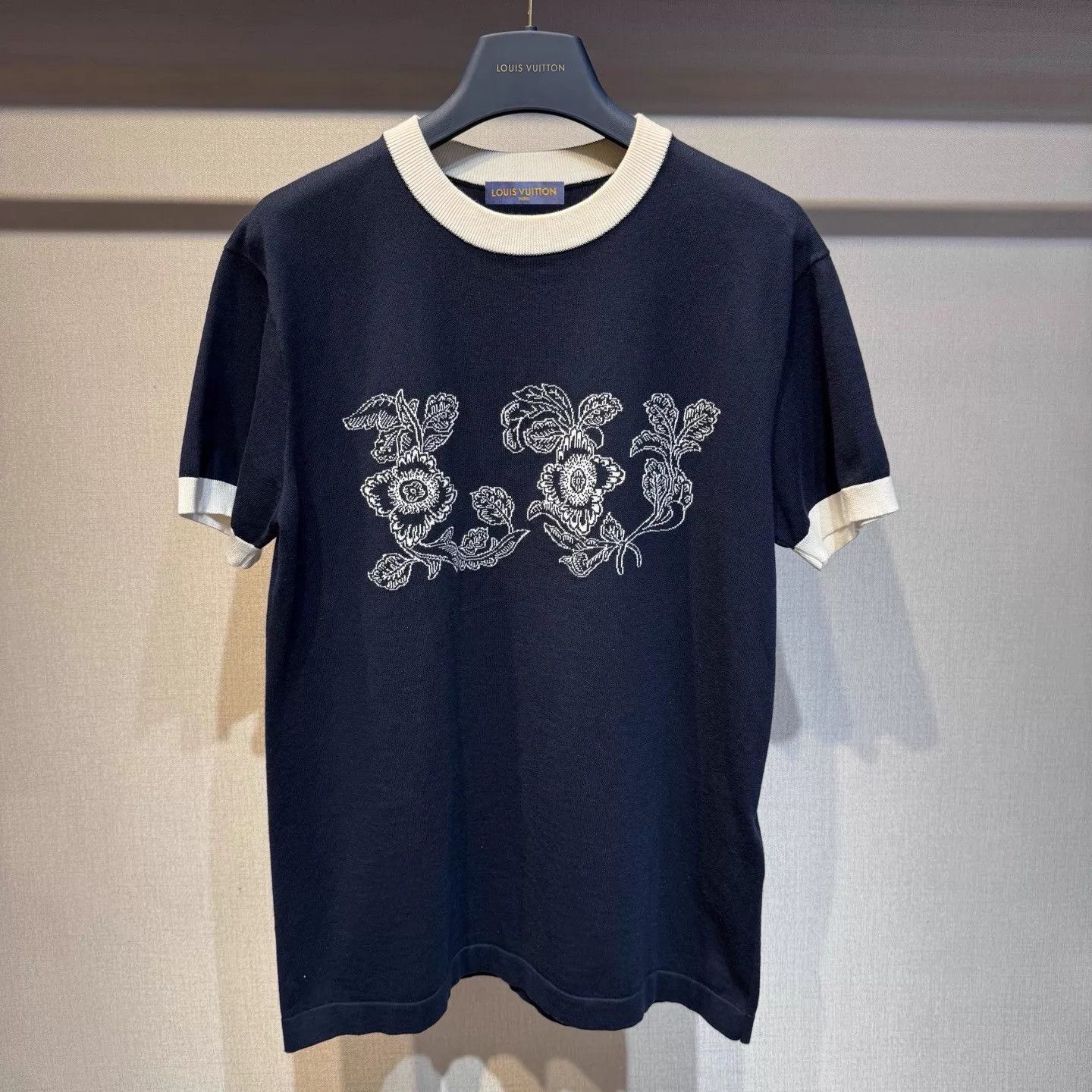 Louis Vuitton LV Floral Embroidery Knit Short Sleeve Tee XS New Size XS / US 0-2 / IT 36-38 - 1 Thumbnail