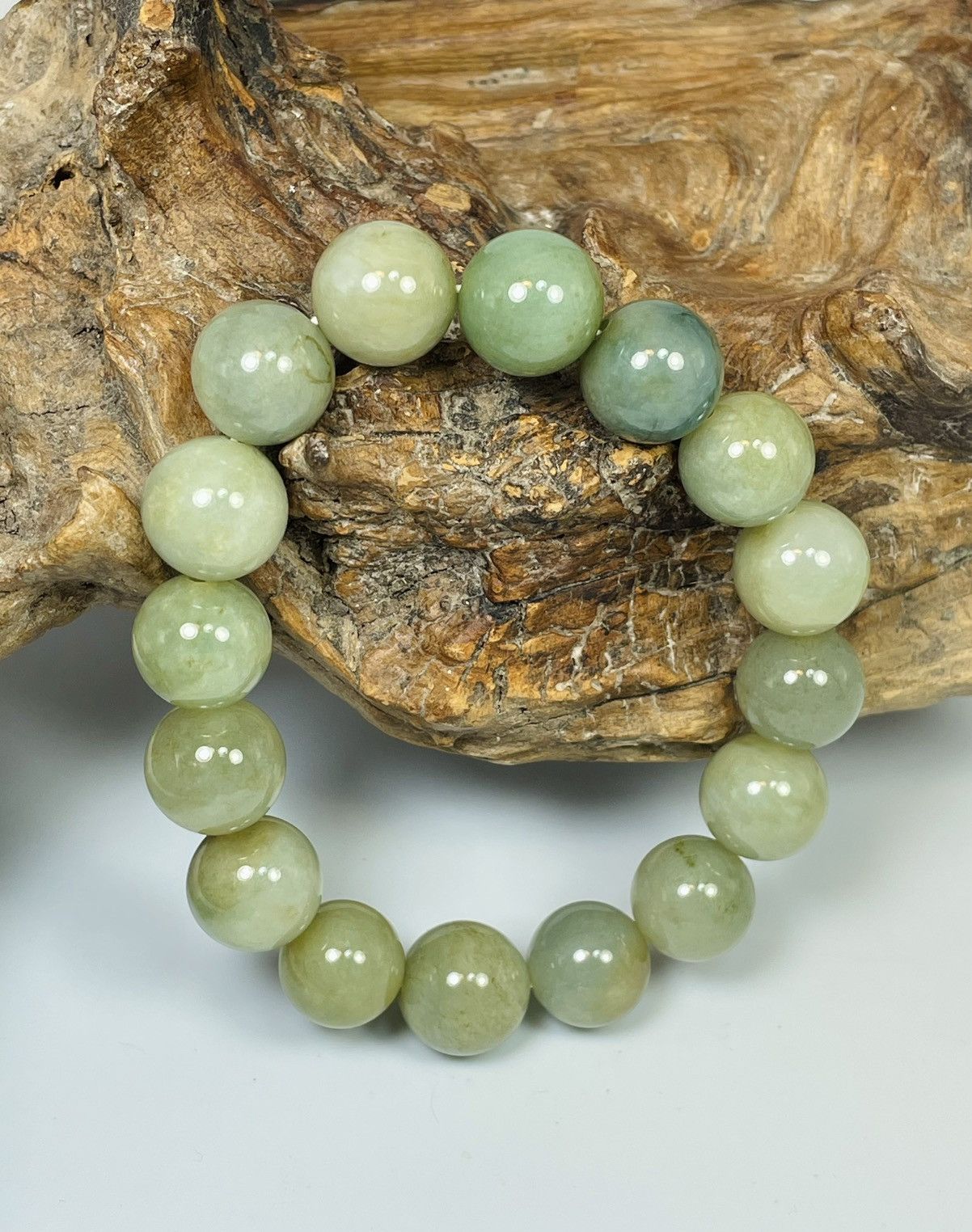 Other Icy translucent Untreated Jadeite Jade Beaded Bracelet Size ONE SIZE - 7 Thumbnail