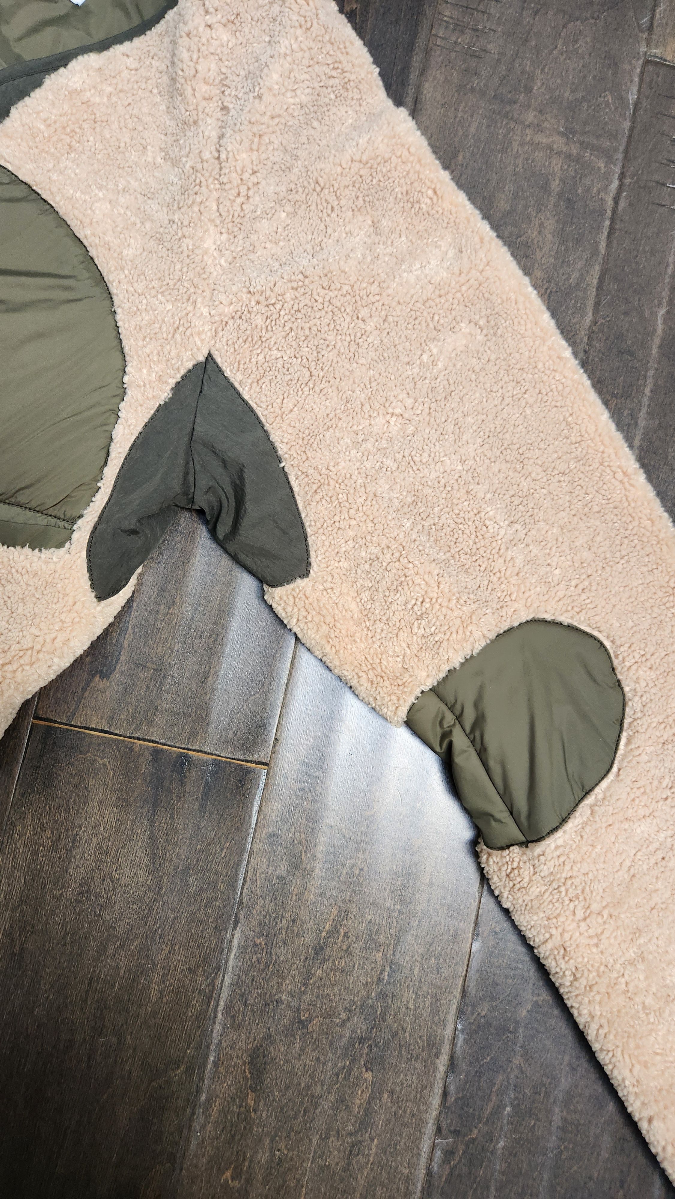 EASTLOGUE Traveller Jacket Boa Fleece Beige Olive Small Korea Size US S / EU 44-46 / 1 - 6 Thumbnail