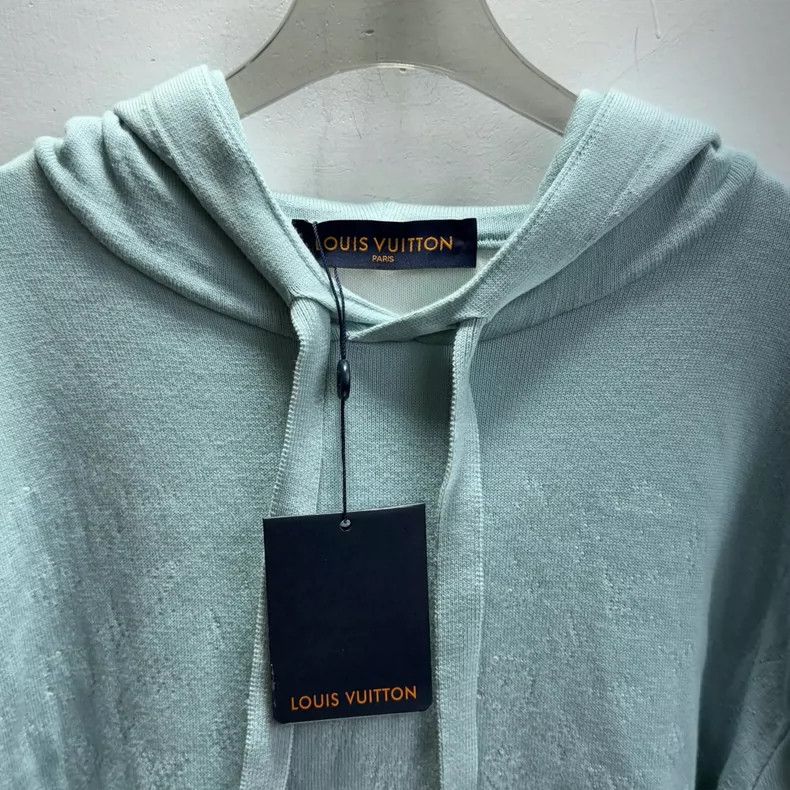Louis Vuitton Louis Vuitton 23 New Gradient Full Logo Hoodie Size US M / EU 48-50 / 2 - 2 Thumbnail