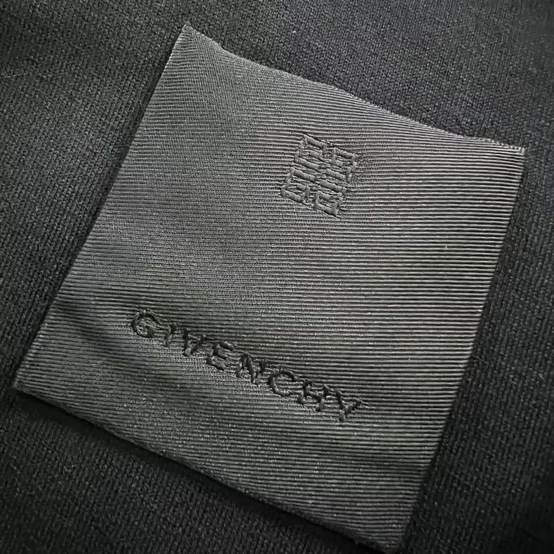 Givenchy Givenchy Black Short-Sleeve with Letter Print Size US S / EU 44-46 / 1 - 3 Thumbnail
