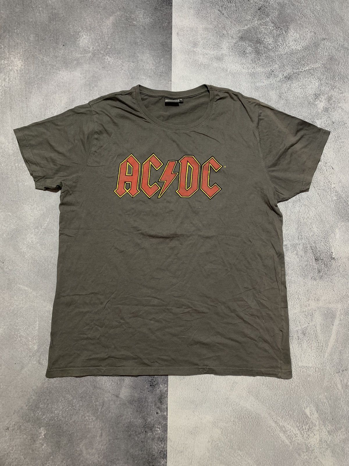 Band Tees × Vintage Vintage Y2K AC/DC band tee big logo style size XXXL Size US XXL / EU 58 / 5 - 1 Thumbnail