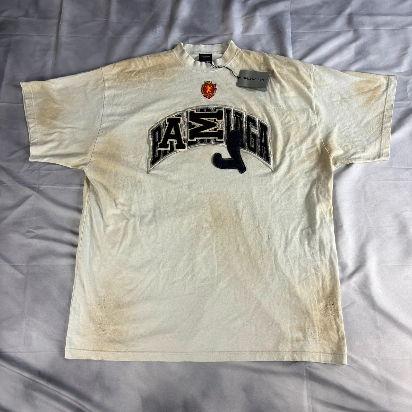 Balenciaga Balenciaga distressed t shirt skater Size US XXL / EU 58 / 5 - 1 Thumbnail