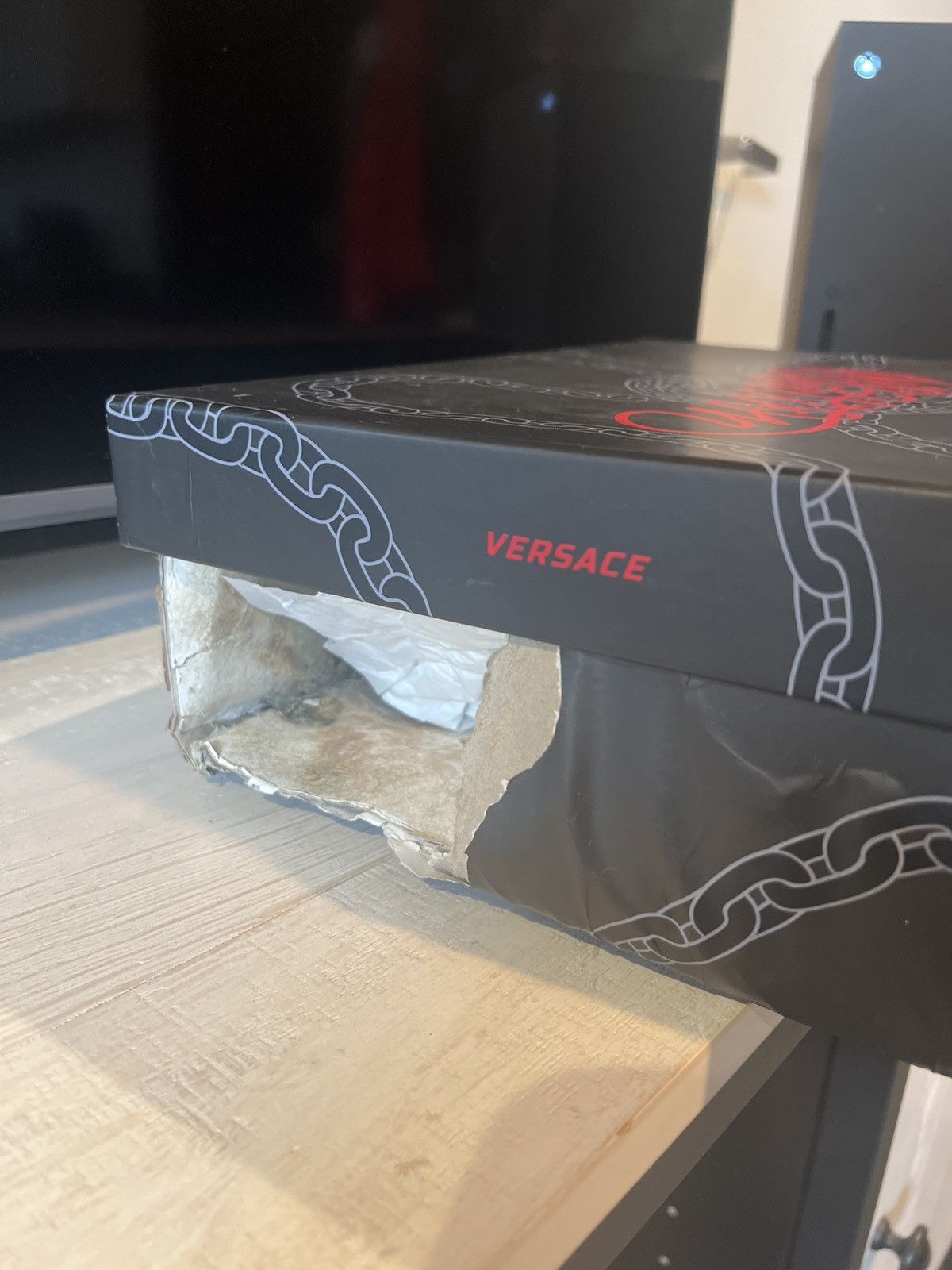 Versace Chain Reaction twill