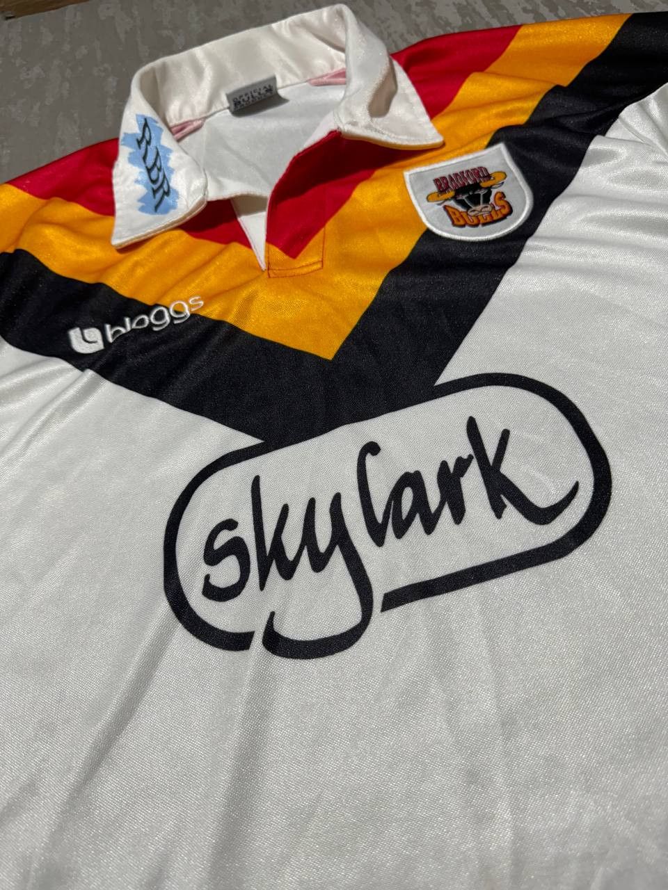 Vintage Bradford Bulls Bloggs 2001 2002 rugby shirt jersey size S Size US S / EU 44-46 / 1 - 2 Thumbnail