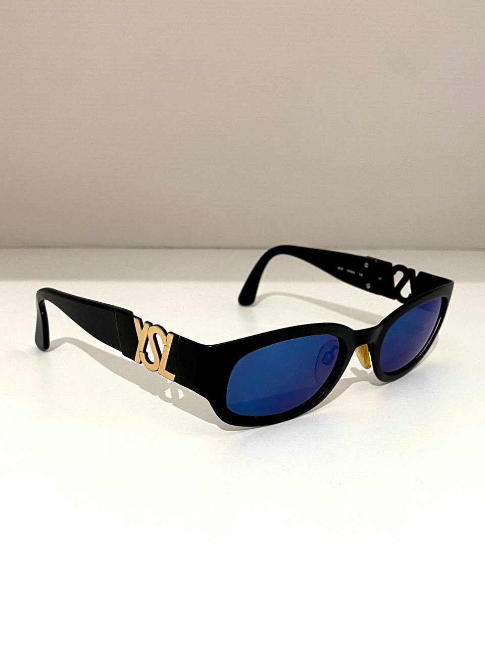 Yves Saint Laurent Yves Saint Laurent YSL Big Gold Logo Black Retro Sunglasses Size ONE SIZE - 2 Thumbnail