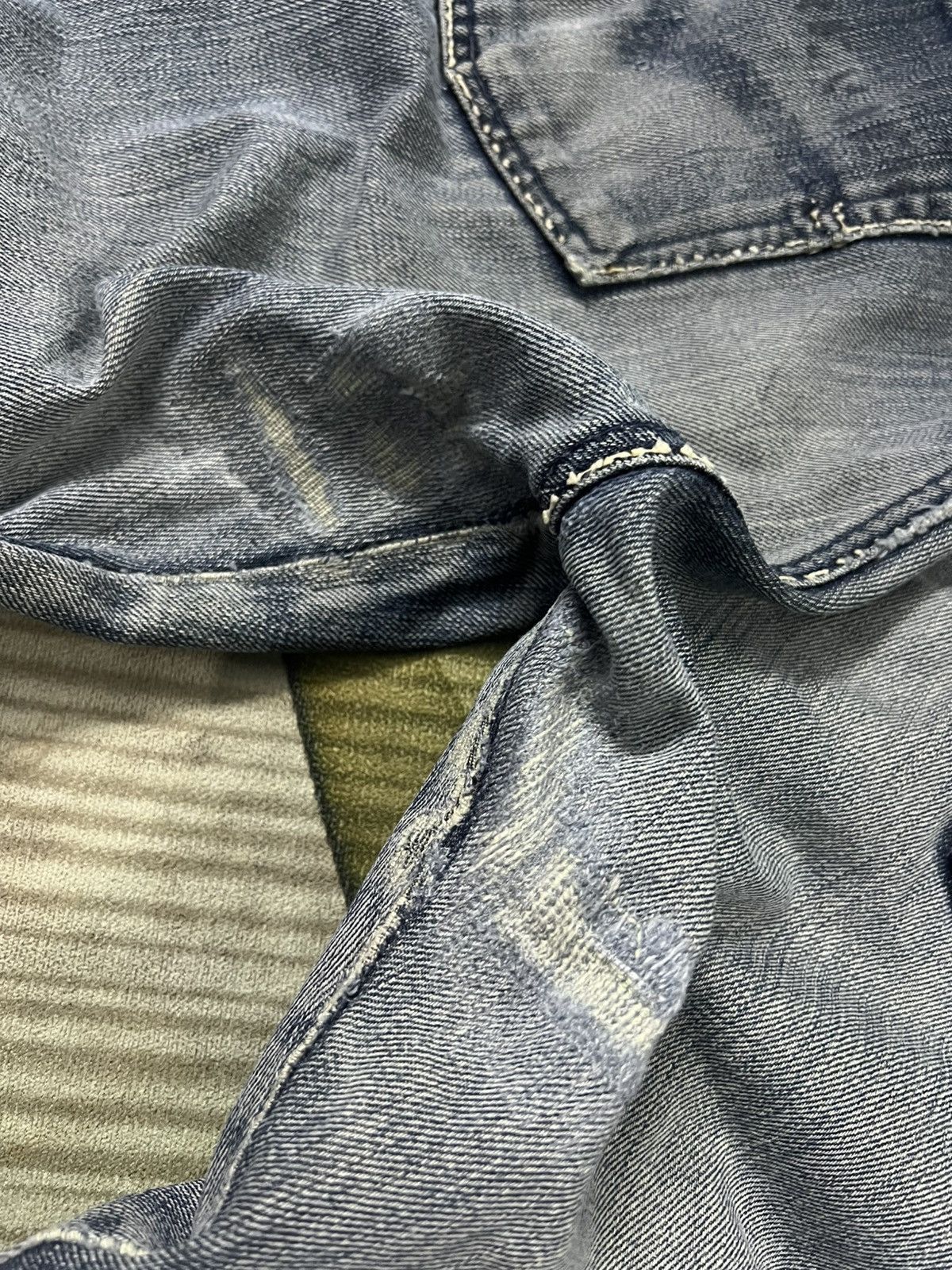Levi's VINTAGE LEVIS 505 FADED JEAN Size US 33 - 20 Thumbnail