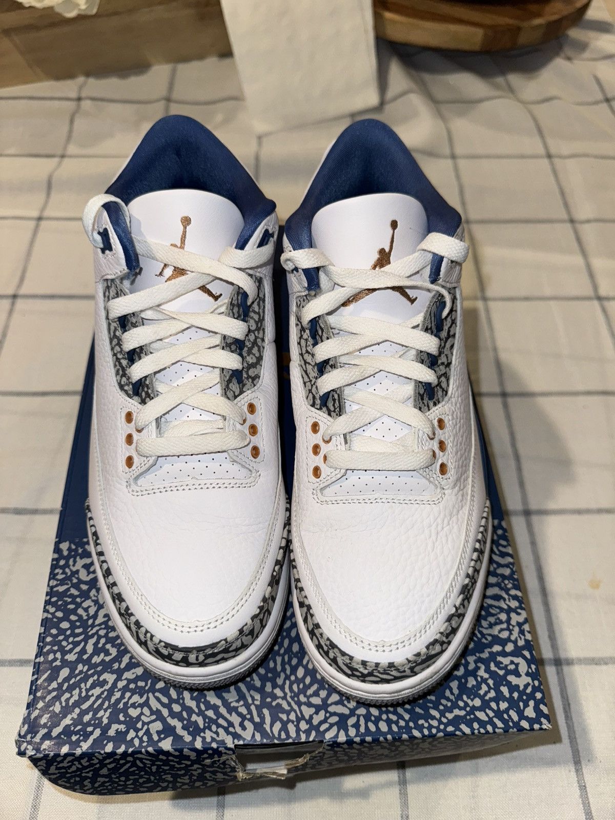 Jordan Brand × Nike Retro 3 - Wizards Size US 8 / EU 41 - 1 Thumbnail