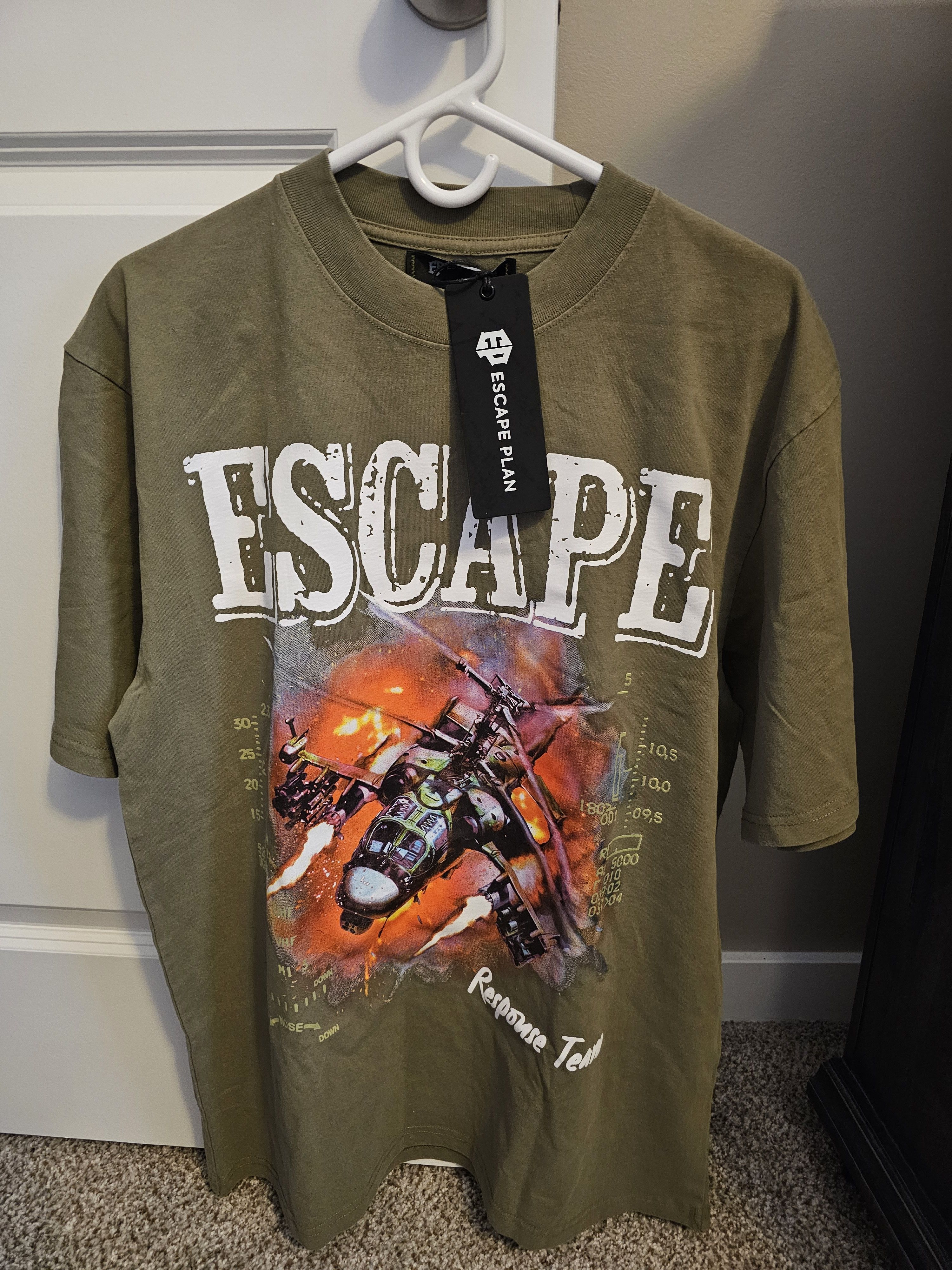 Other Escape Plan Mens short sleeve t-shirt Size US L / EU 52-54 / 3 - 1 Thumbnail