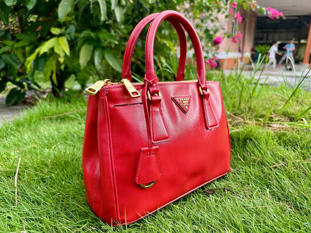 Prada Authentic Prada Saffiano Lux Small Galleria Double Zip Fuoco Size ONE SIZE - 2 Thumbnail