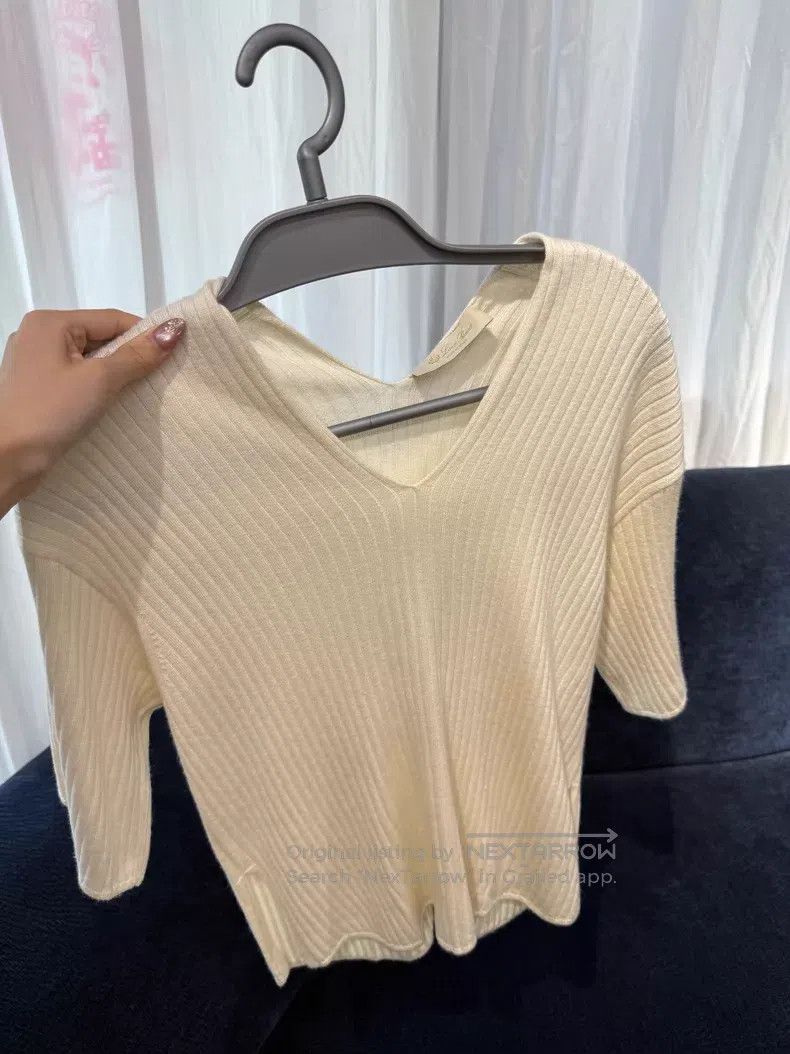 Loro Piana Loro Piana Cashmere Silk Blended V-neck Short Sleeve Sweat Size S / US 4 / IT 40 - 1 Thumbnail