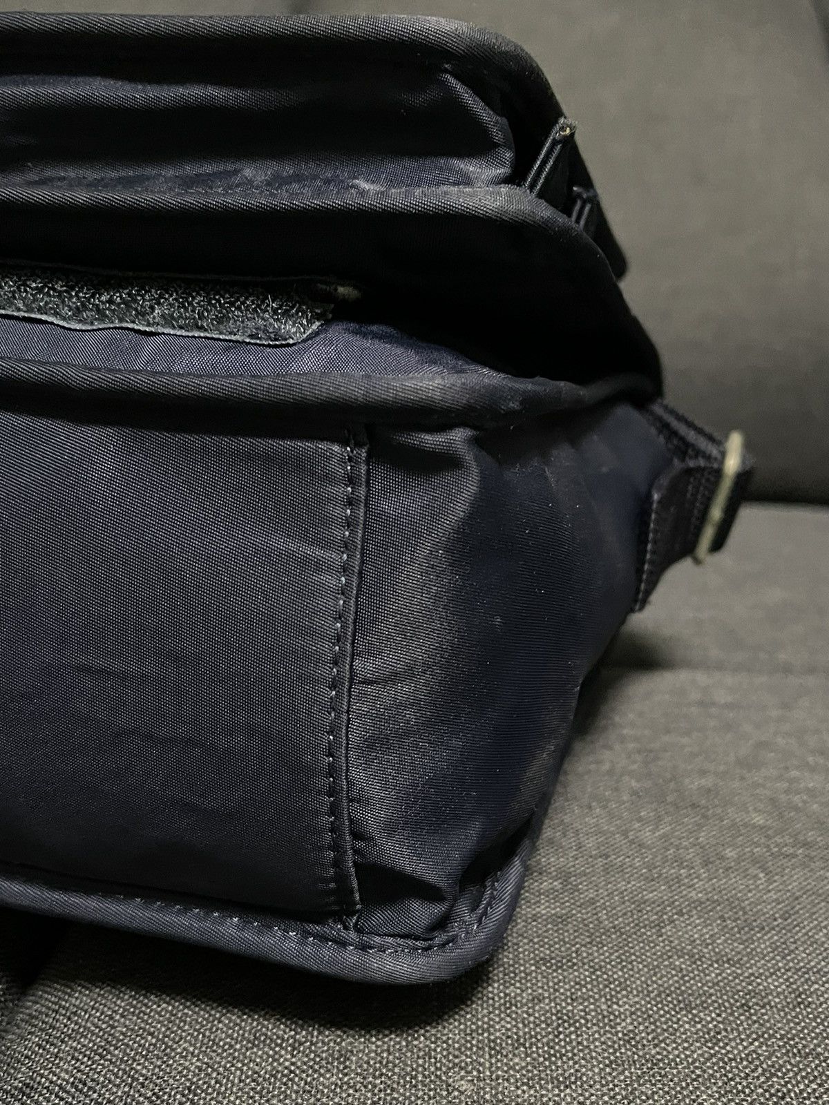 Helmut Lang Vintage Helmut Lang Sling Bag Size ONE SIZE - 8 Thumbnail