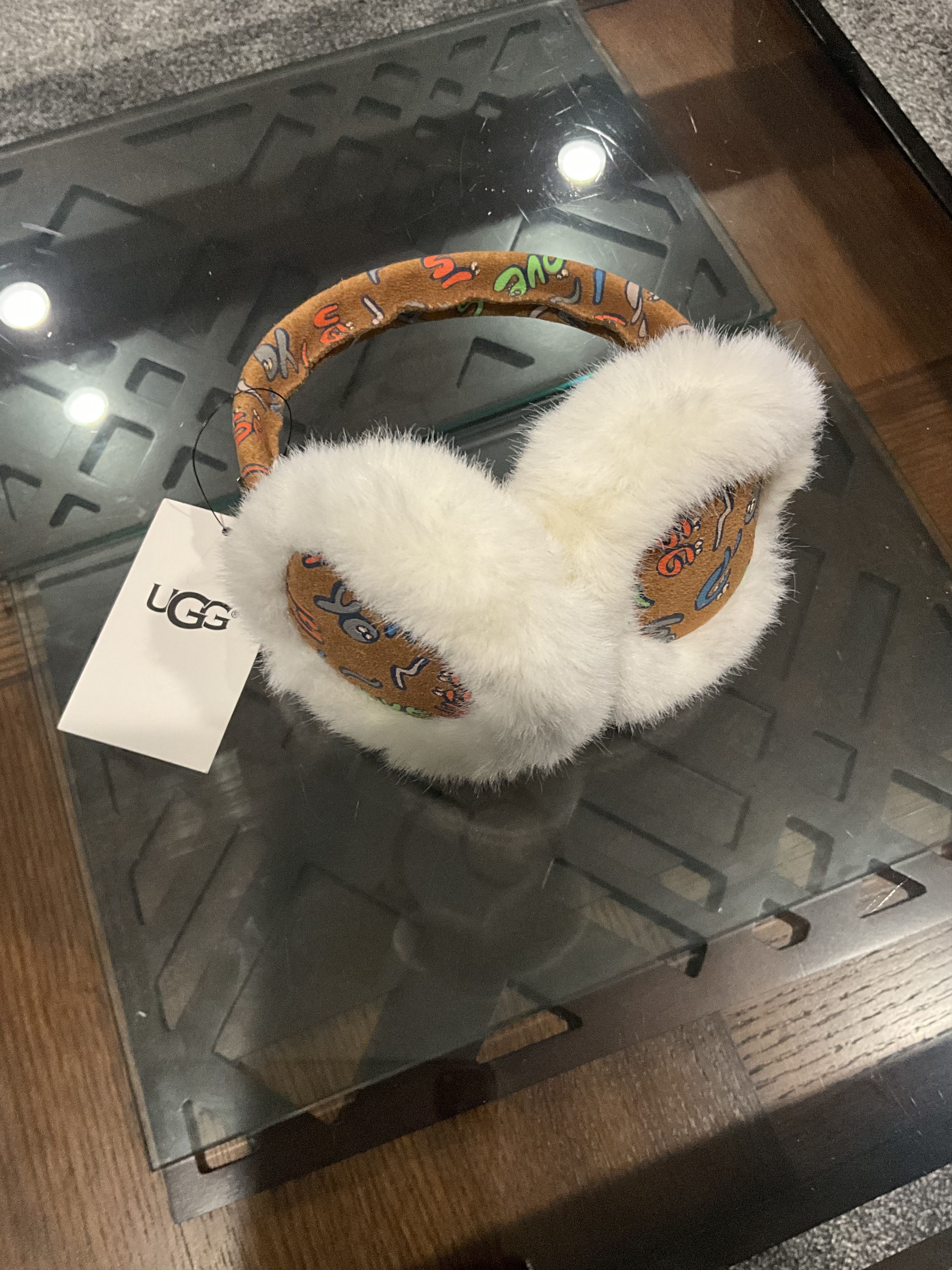Ugg Leather Classic Winter Earmuffs DSWT Size ONE SIZE - 2 Thumbnail