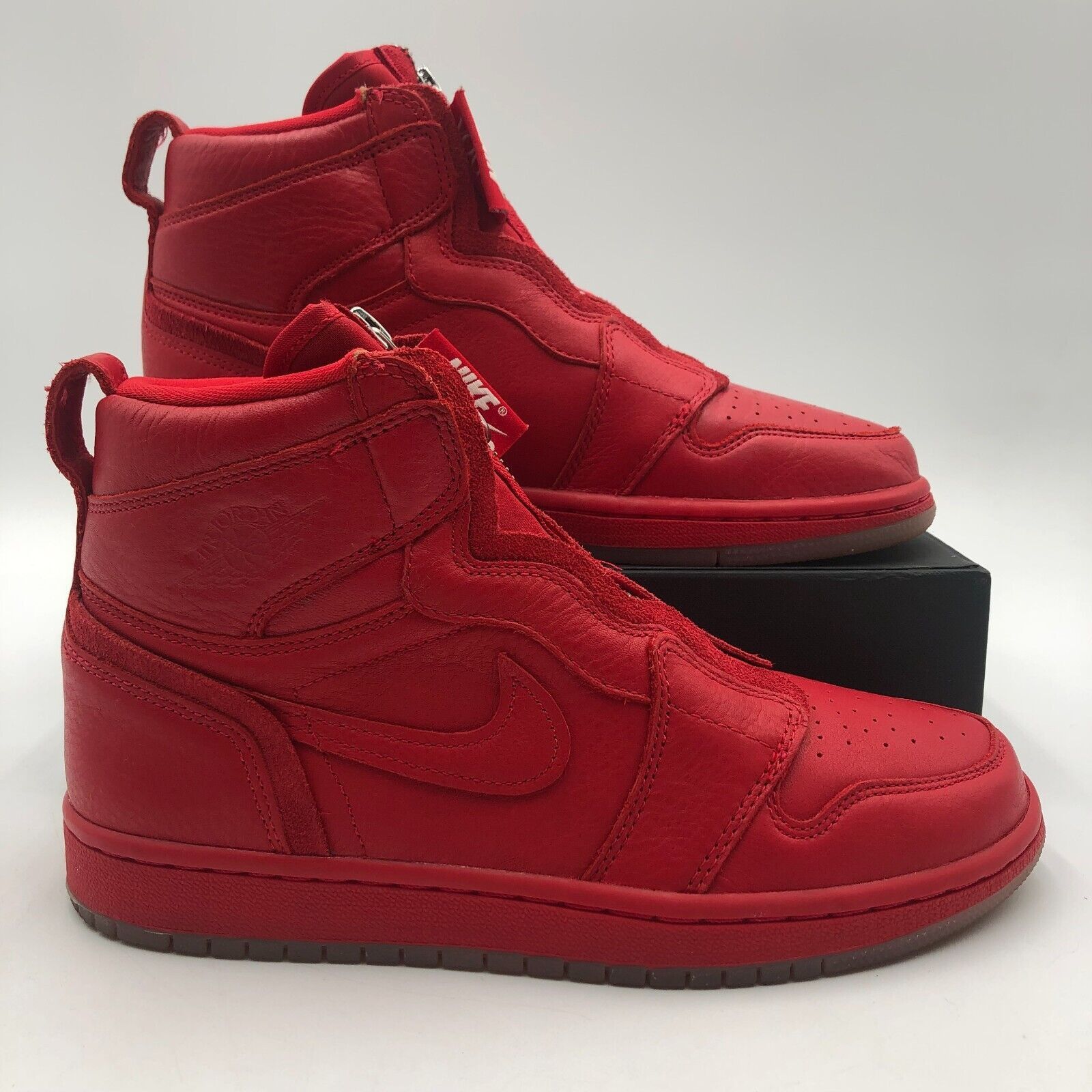 Jordan Brand × Vogue Size 6.5 - Jordan 1 Retro High Zip x Anna Wintour Red Size US 6.5 / IT 36.5 - 3 Thumbnail