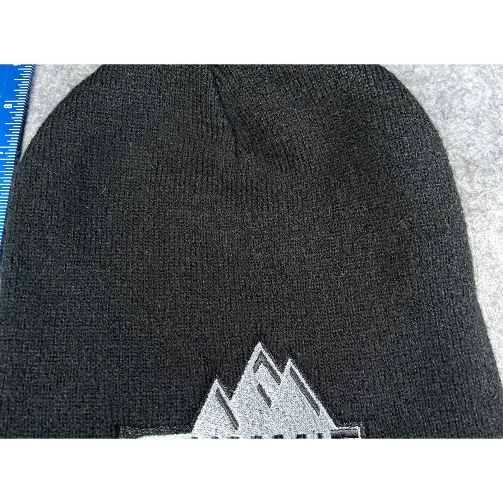 Vintage VINTAGE Summit Supply Beanie Toque Adult One Size Black Knit 100% Acrylic Embroidered Hat/Cap Beanie Unisex Adults Black Knit 100% Acrylic Embroidered Size ONE SIZE - 3 Thumbnail