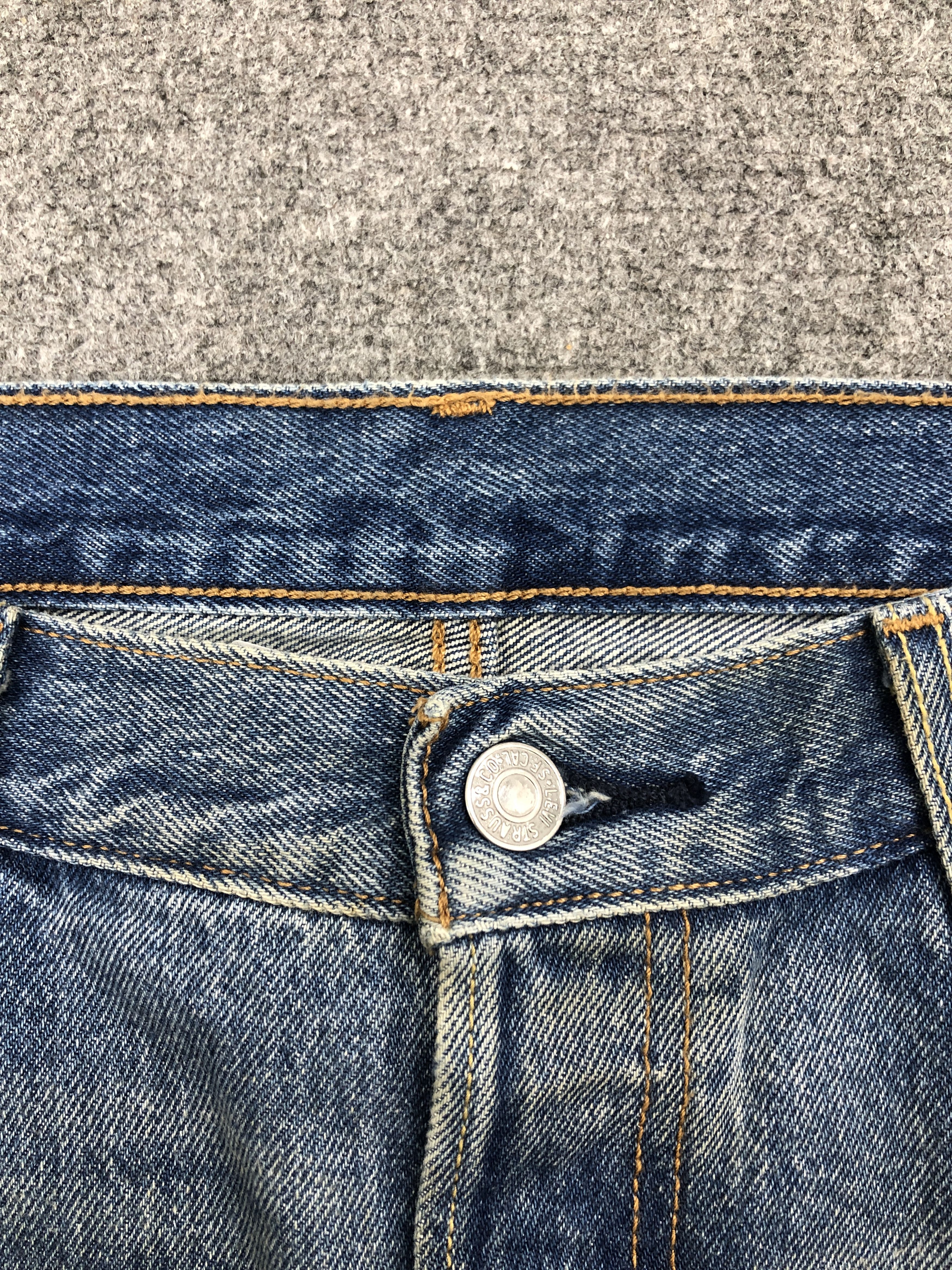Levi's × Vintage Distressed Vintage Levis 501 Floral Patches Jeans Size US 36 / EU 52 - 13 Thumbnail