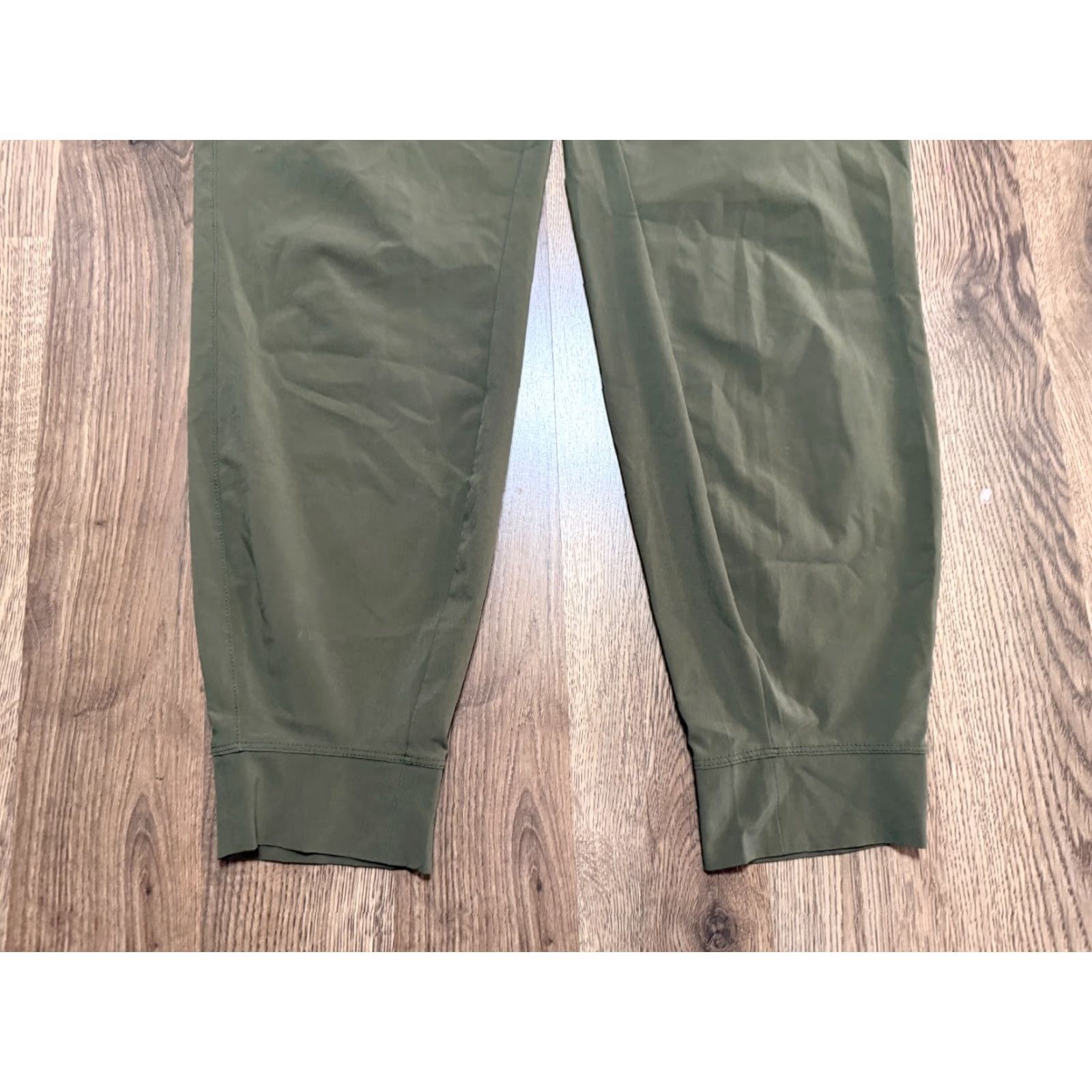 Eddie Bauer Eddie Bauer Pants Women's M Green Jogger Tie Waist Activewear Regular Inseam 26.5 in Seasonal Fall Spring Summer Winter Pants Size 27" / US 4 / IT 40 - 3 Thumbnail