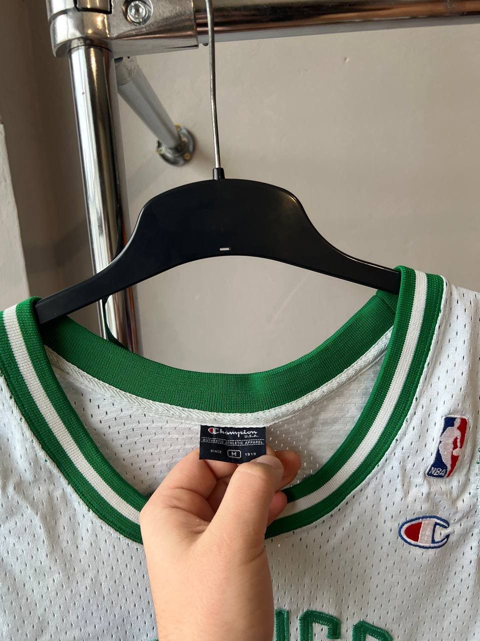 NBA VINTAGE BOSTON CELTICS #33 BIRD CHAMPION NBA JERSEY SIZE M Size US M / EU 48-50 / 2 - 6 Thumbnail