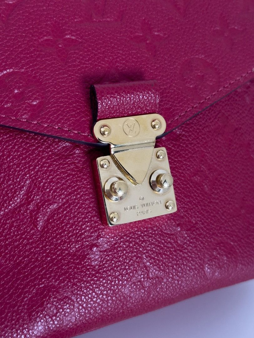 Louis Vuitton Louis Vuitton Red Monogram Empreinte Pochette Metis Size ONE SIZE - 11 Thumbnail