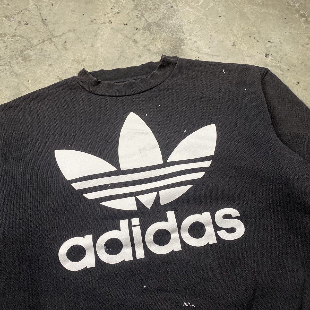 Adidas y2k Adidas Distressed Baggy Heavyweight Crewneck Size XL / US 12-14 / IT 48-50 - 2 Thumbnail