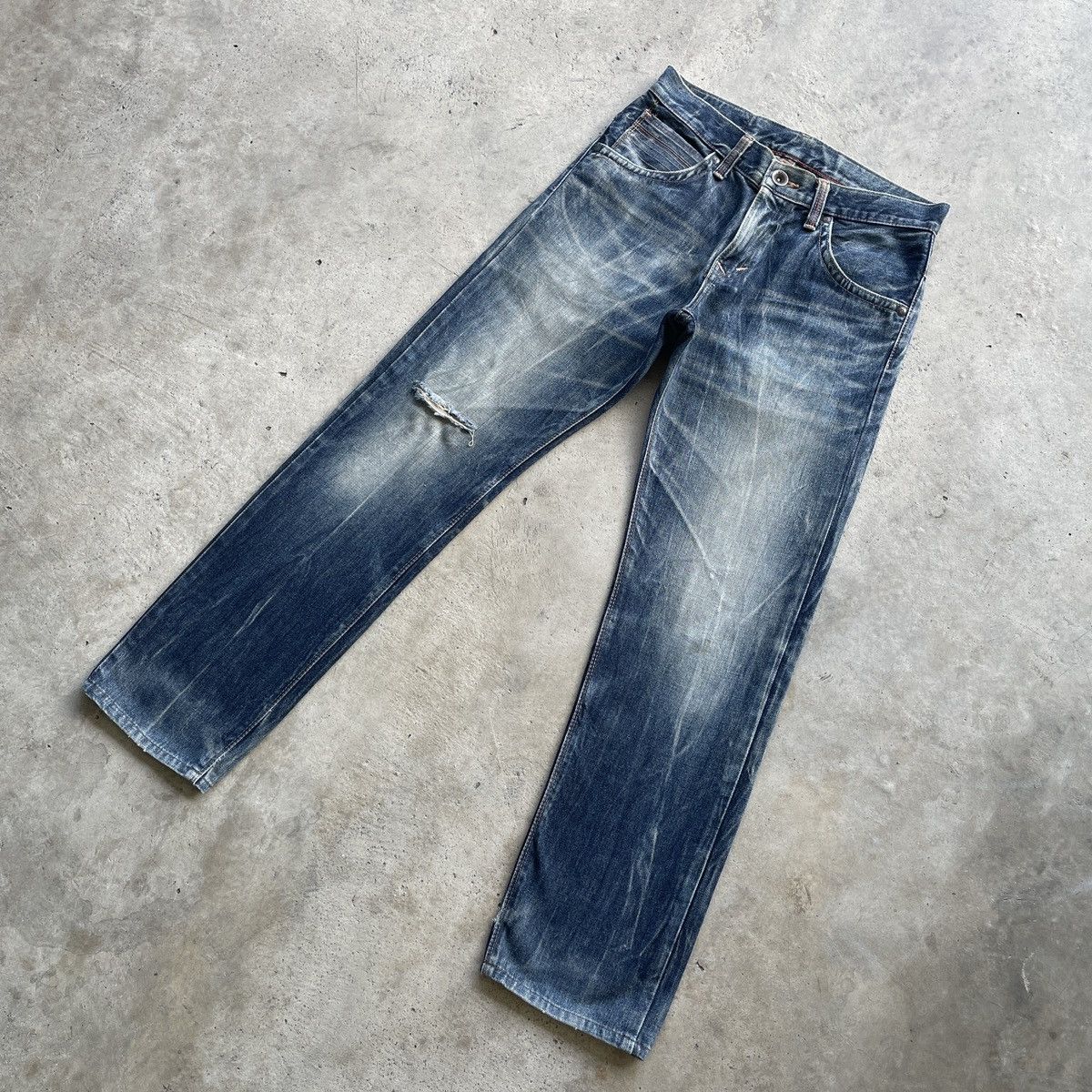 Edwin Vintage Edwin Distressed Jeans Faded Denim Pants W31 Size US 31 - 3 Thumbnail