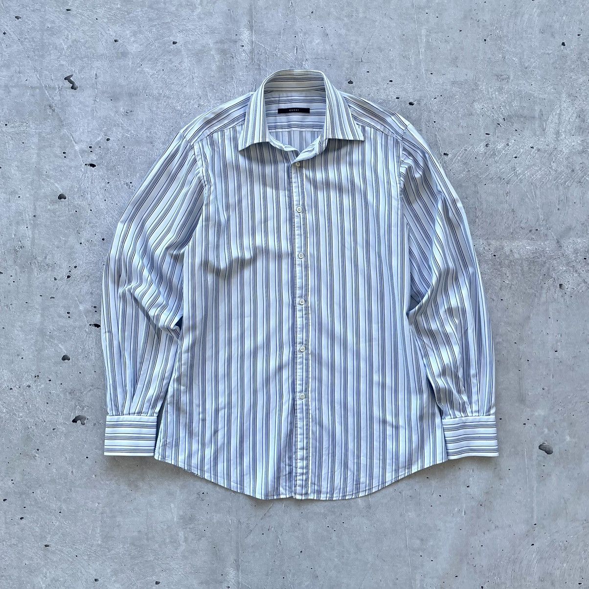 Designer × Gucci Vintage Gucci Men’s Shirt White With Blue Stripes Size L Size US L / EU 52-54 / 3 - 1 Thumbnail