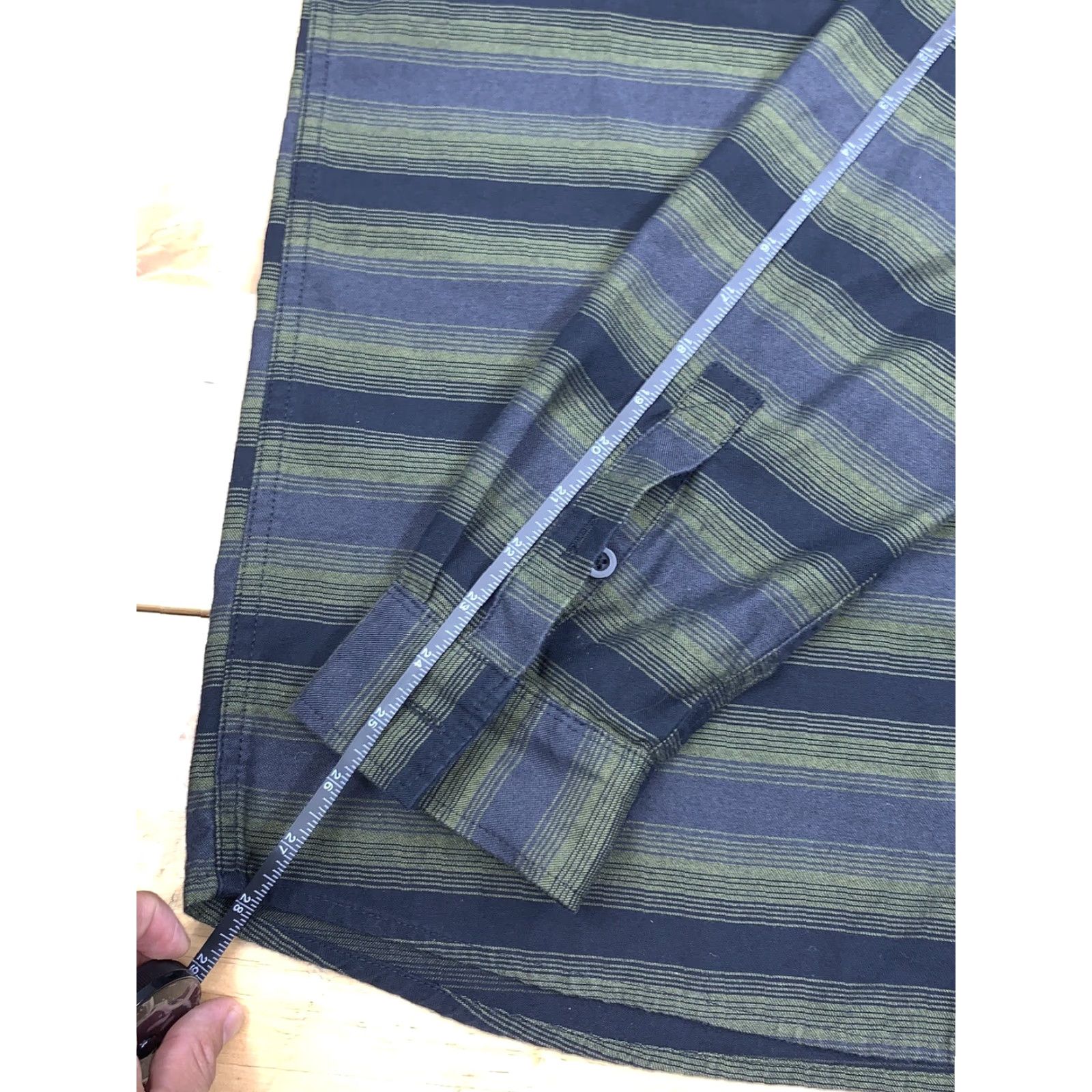 Mountain Hardwear Mountain Hardwear Button Up Shirt M Striped Long Sleeve Casual Outdoor #6119 Size US M / EU 48-50 / 2 - 6 Thumbnail
