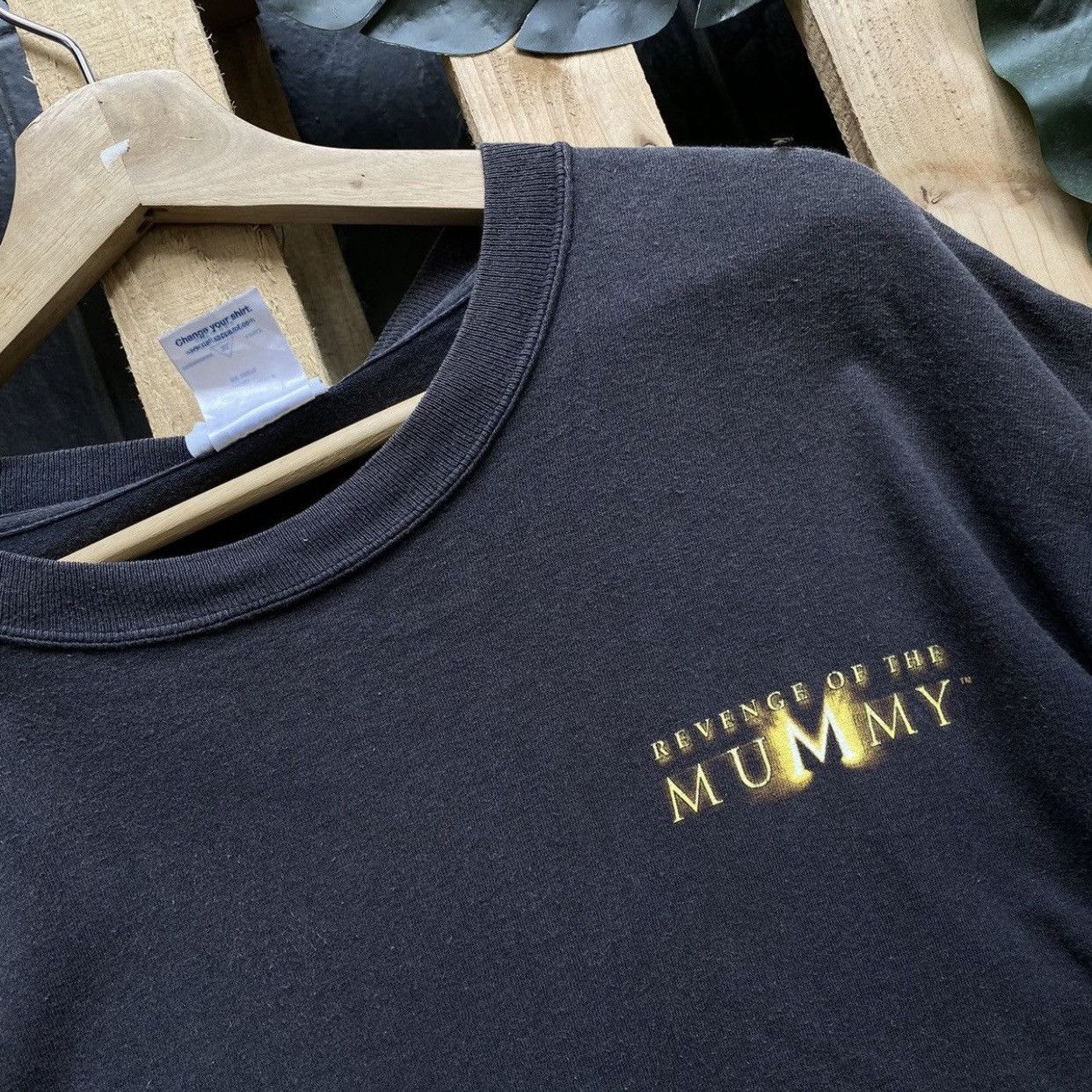 Universal Studios × Vintage Vintage 90s Revenge of The Mummy Movie promo Tee Size US XL / EU 56 / 4 - 4 Thumbnail