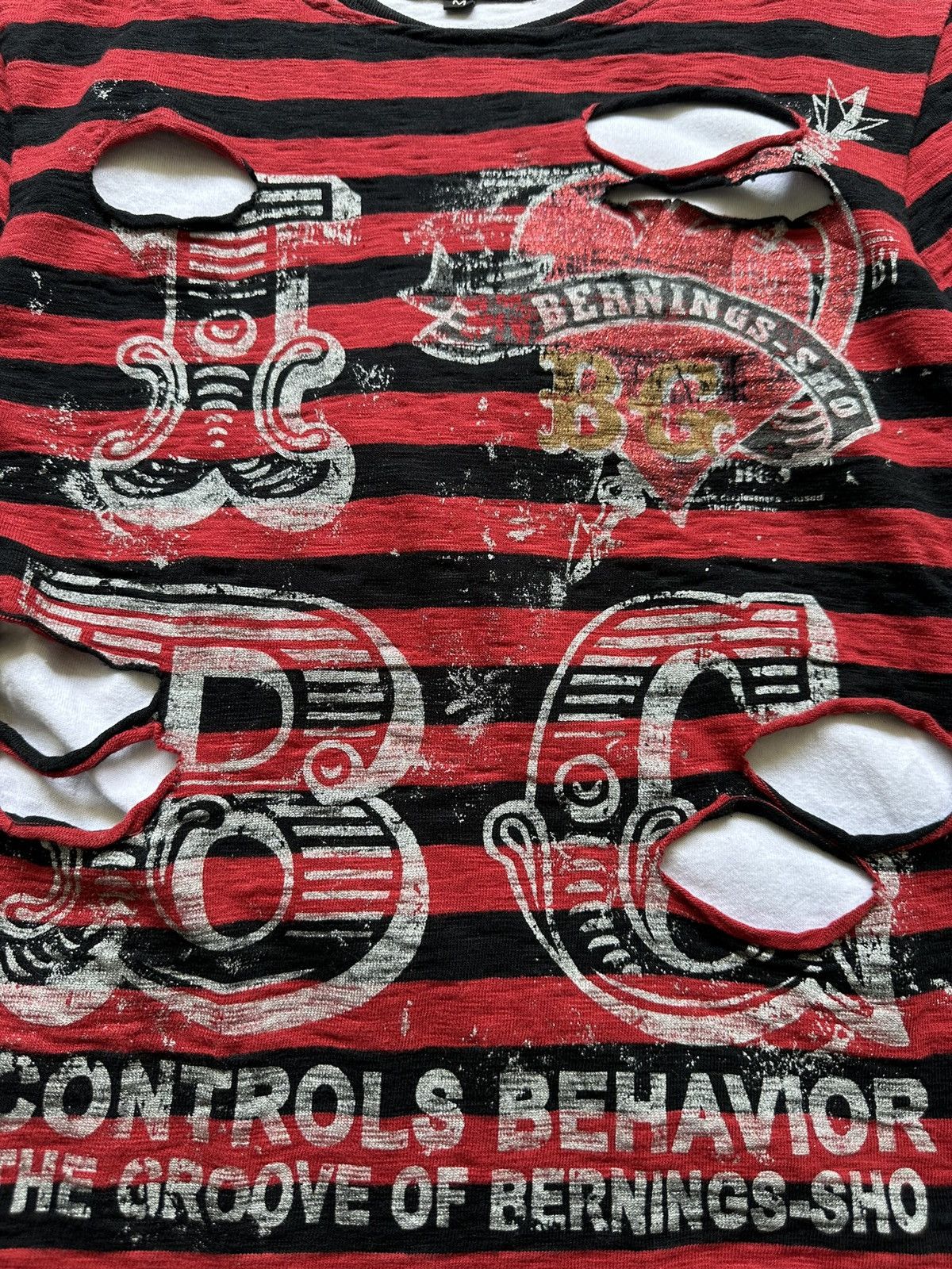BERNINGS SHO 00's Bernings Sho distressed gothic vkei punk tee Size US M / EU 48-50 / 2 - 10 Thumbnail