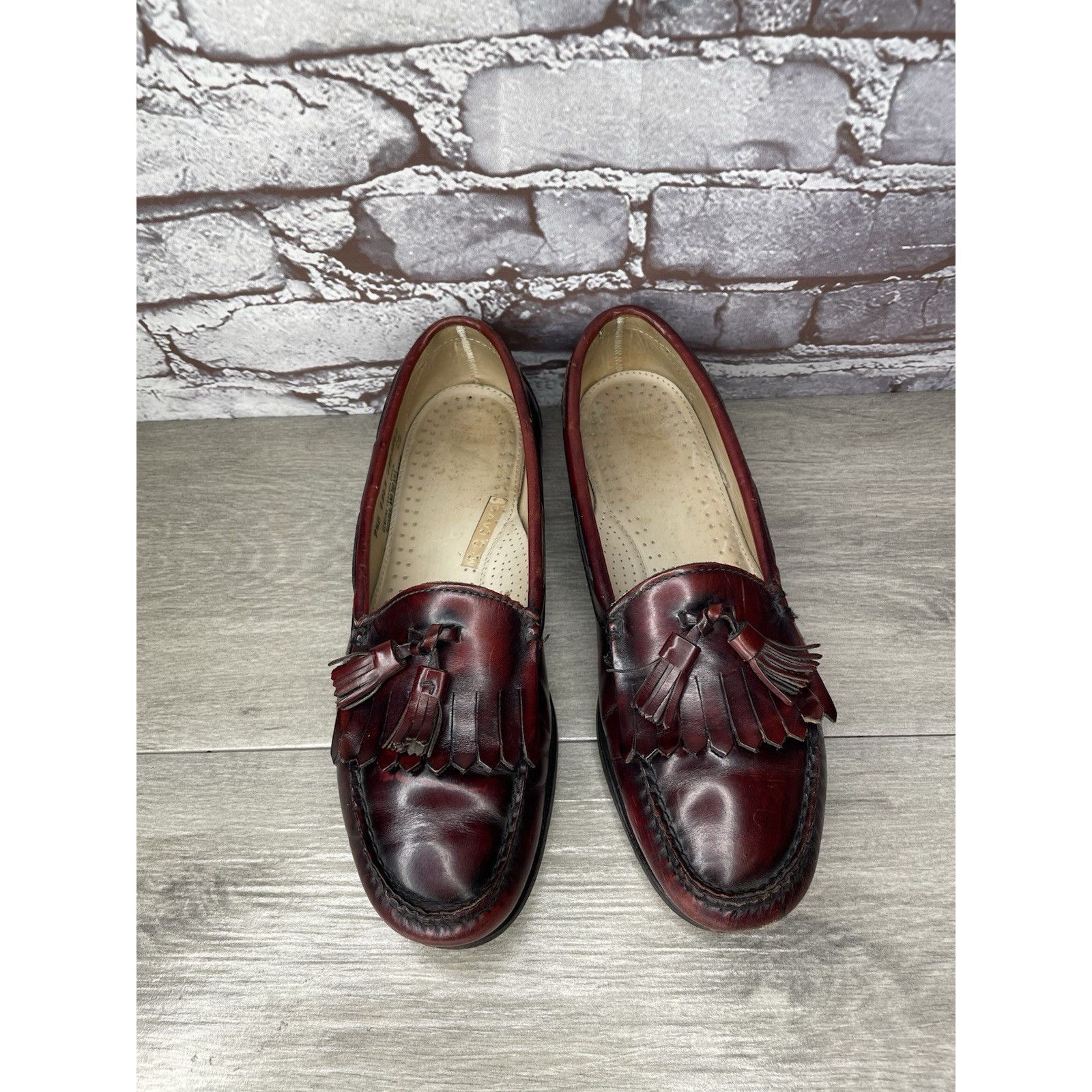 G.H. Bass & Co. G.H. Bass & Co. Weejuns Burgundy Leather Kiltie Tassel Loafe Size US 9.5 / EU 42-43 - 1 Thumbnail
