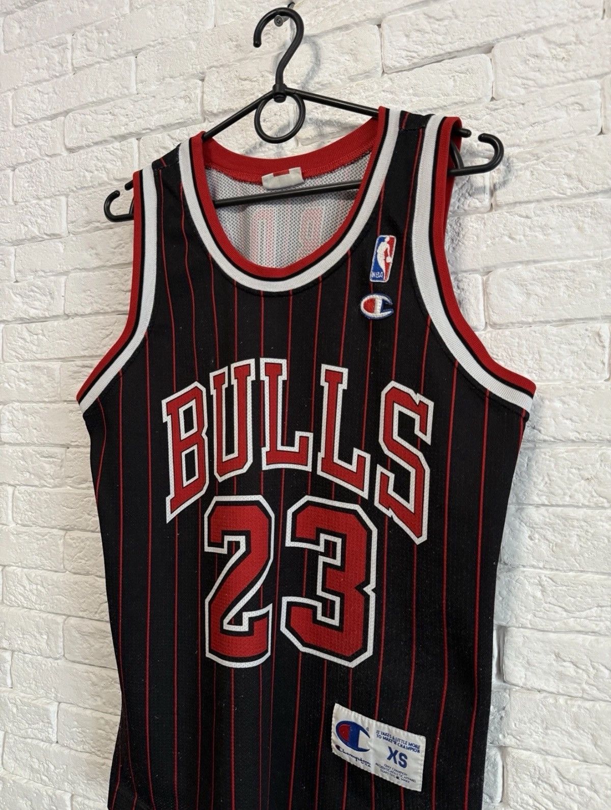 Champion Vintage NBA Champion Chicago Bulls MICHAEL JORDAN 23 Jersey Size US S / EU 44-46 / 1 - 2 Thumbnail