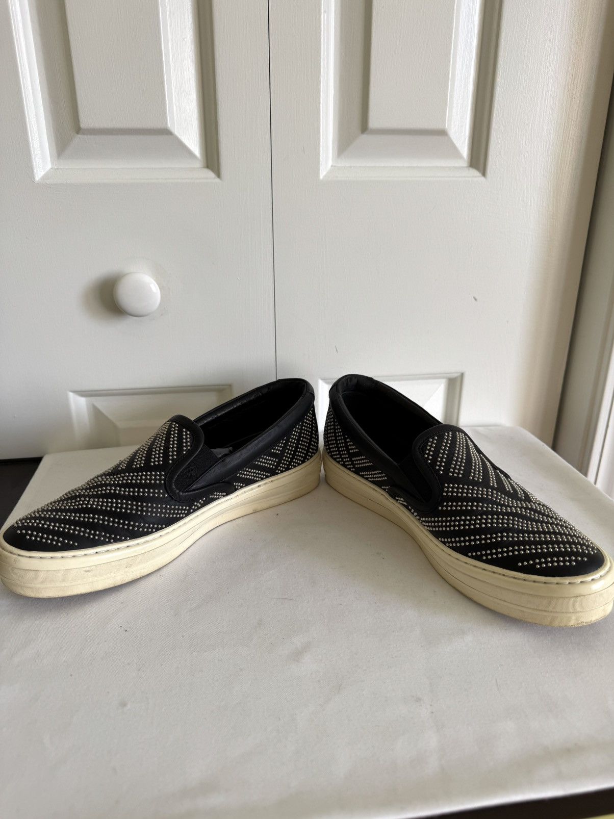 Salvatore Ferragamo SALVATORE FERRAGAMO Navy Leather Studded Slip-on Sneakers 8 Size US 8 / IT 38 - 6 Thumbnail