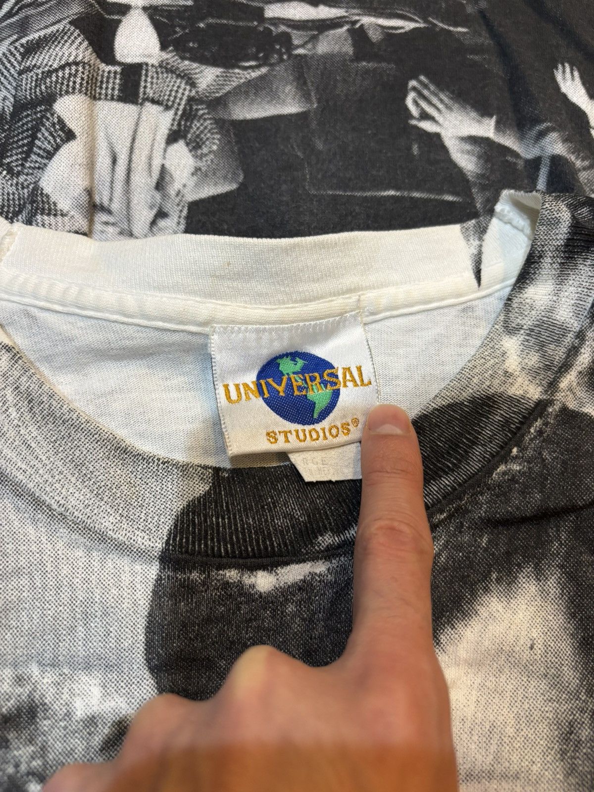 Vintage Vintage I Love Lucy Universal Studios T Shirt Size US L / EU 52-54 / 3 - 2 Thumbnail