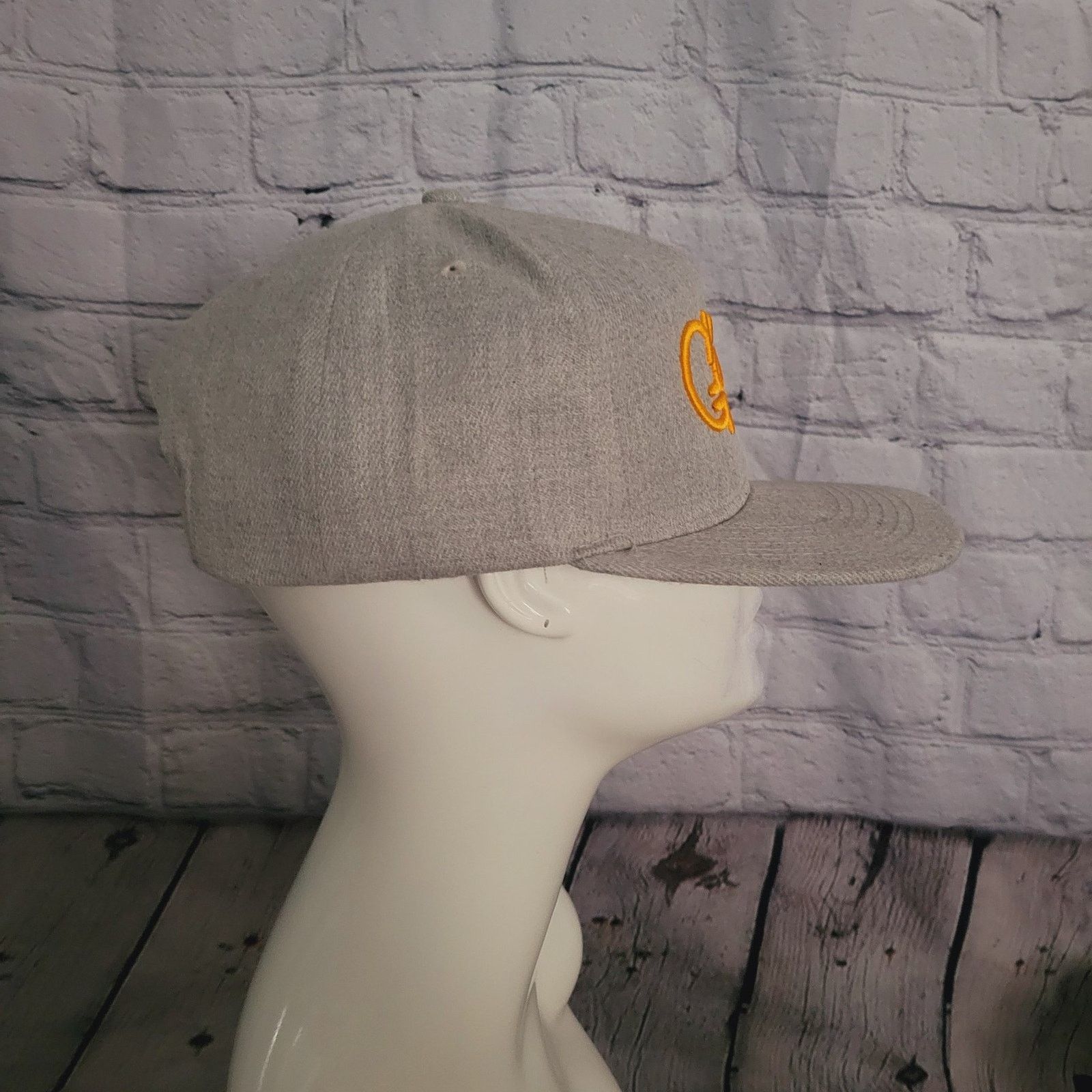 Dakota Grizzly Grizzly Snapback Hat (unused) Light Gray & Yellow Size ONE SIZE - 4 Thumbnail
