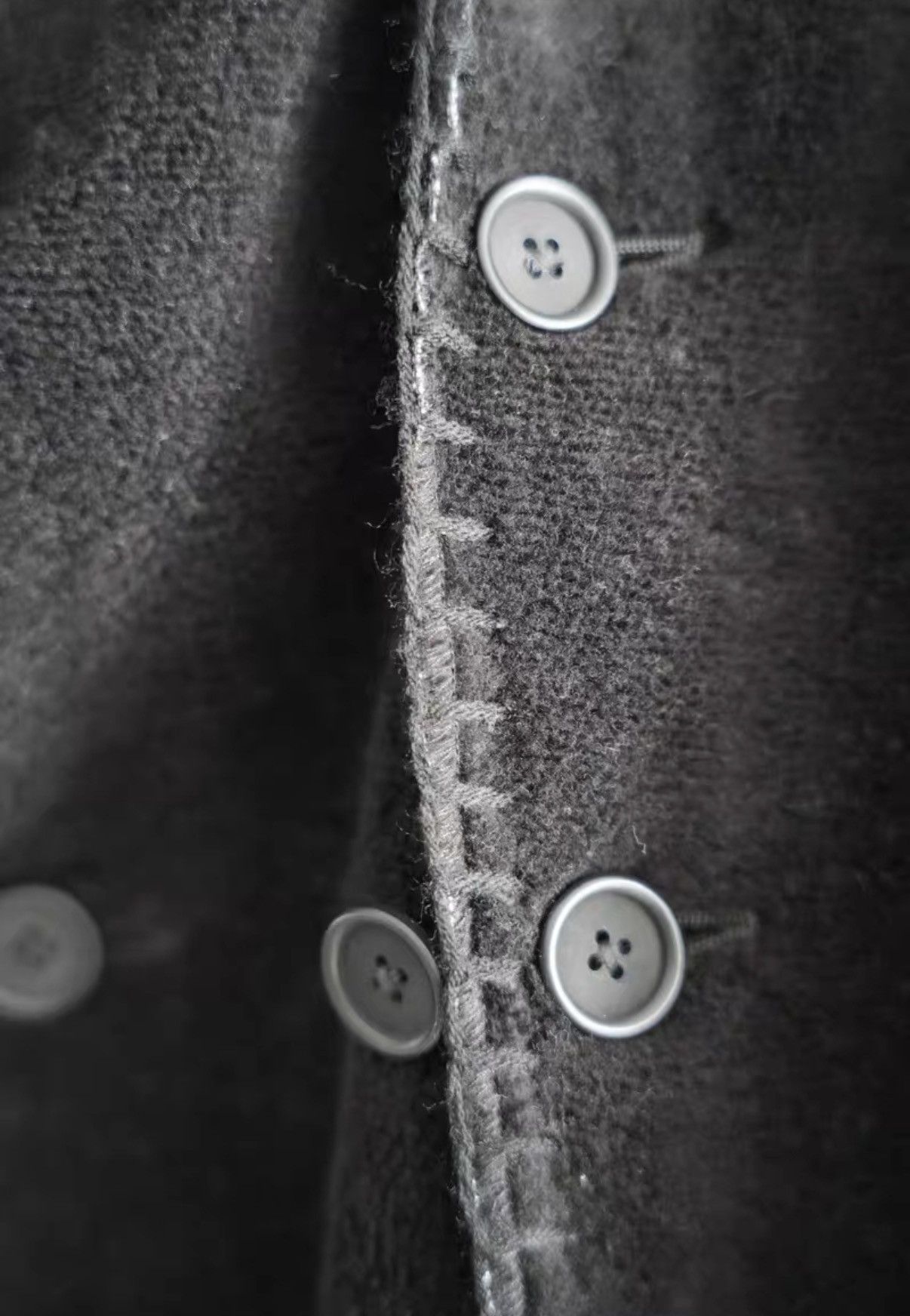 Yohji Yamamoto Yohji Yamamoto 21aw Hand-Stitched Multi-Button Coat K4 Size US L / EU 52-54 / 3 - 5 Thumbnail