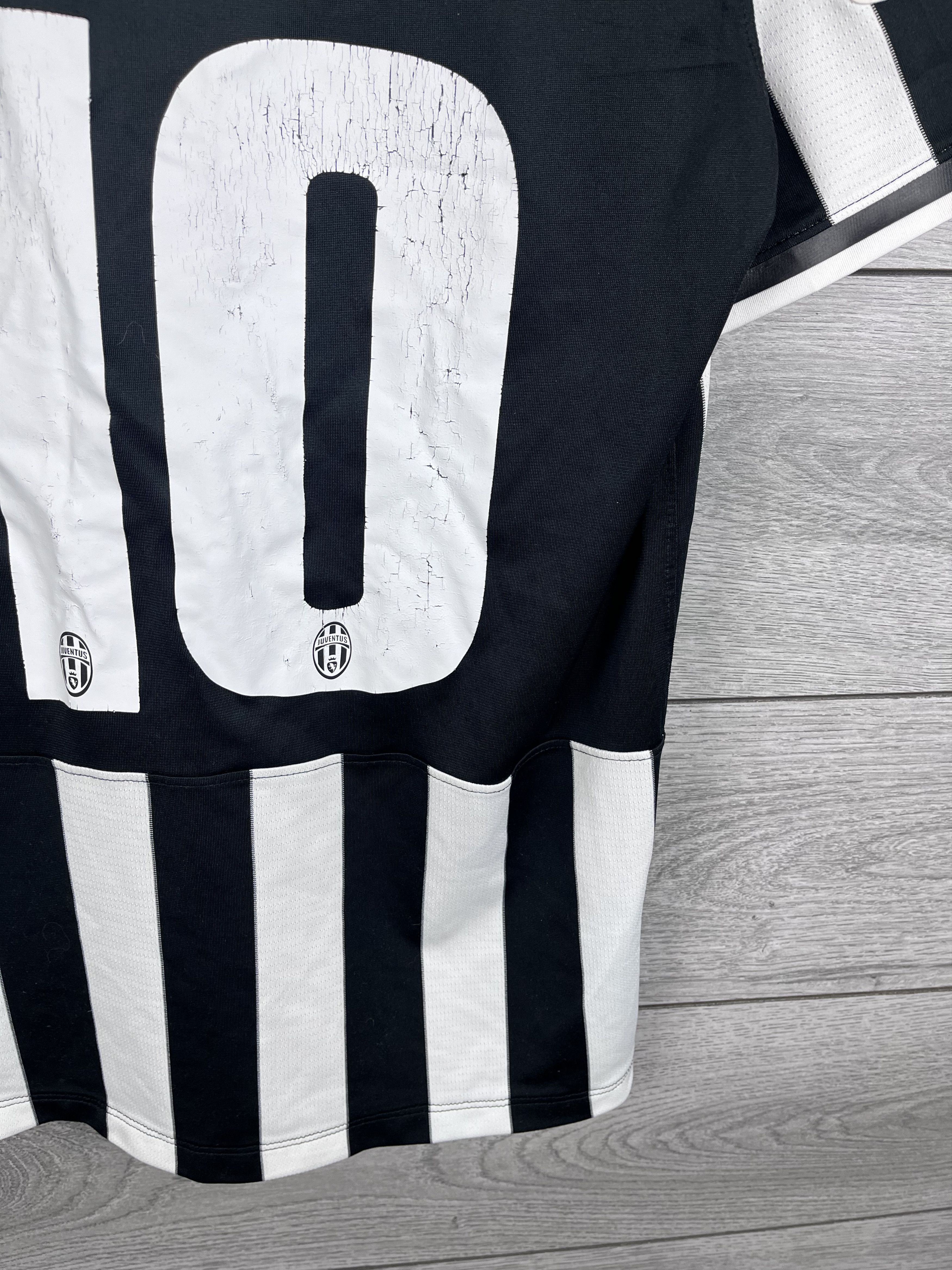 Nike Vintage men jersey Nike Fc Juventus size M Mirko Vucinic #10 Size US M / EU 48-50 / 2 - 12 Thumbnail