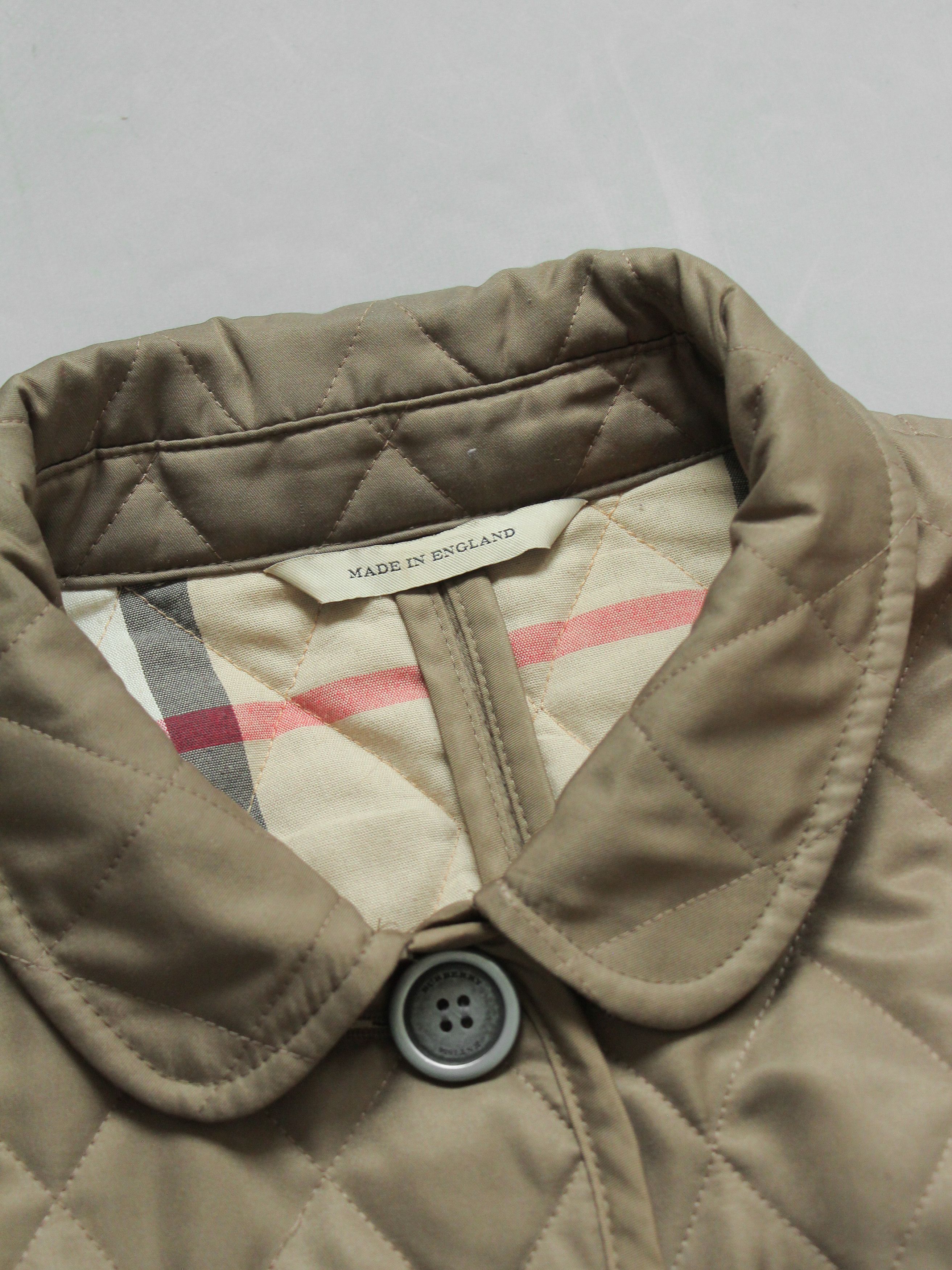 Burberry Beautiful 😍 Burberry Quilted Jacket Womens Beige Nova Check Size S / US 4 / IT 40 - 8 Thumbnail