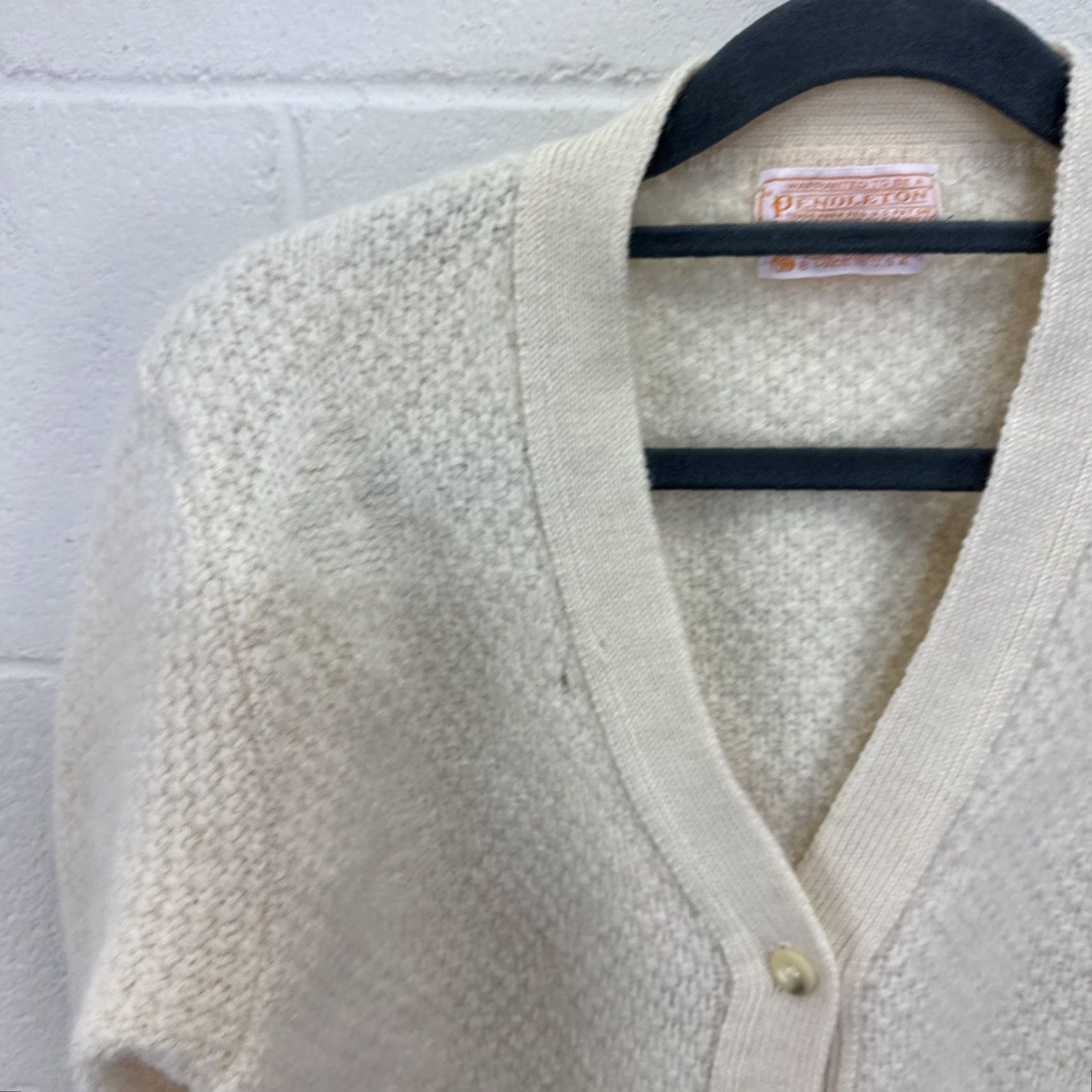 Pendleton VINTAGE Pendleton Women's V Neck Cardigan Sweater 100% Pure Virgin Wool Sz M Ivory 1970s Secretary/Geek Mens? Size M / US 6-8 / IT 42-44 - 3 Thumbnail