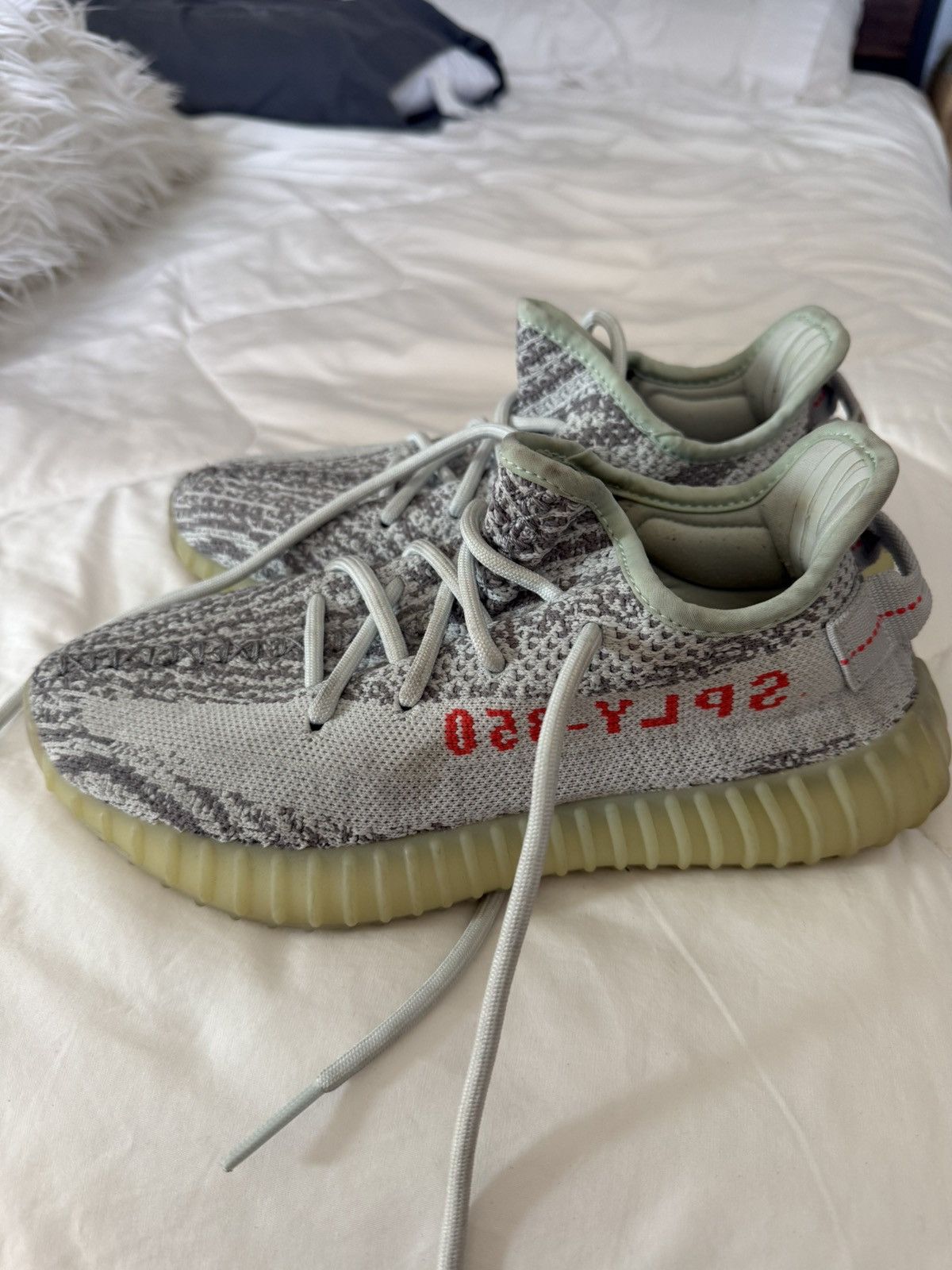 Yeezy YEEZY 350 V2 Blue Tint Size US 5.5 / EU 38 - 1 Thumbnail