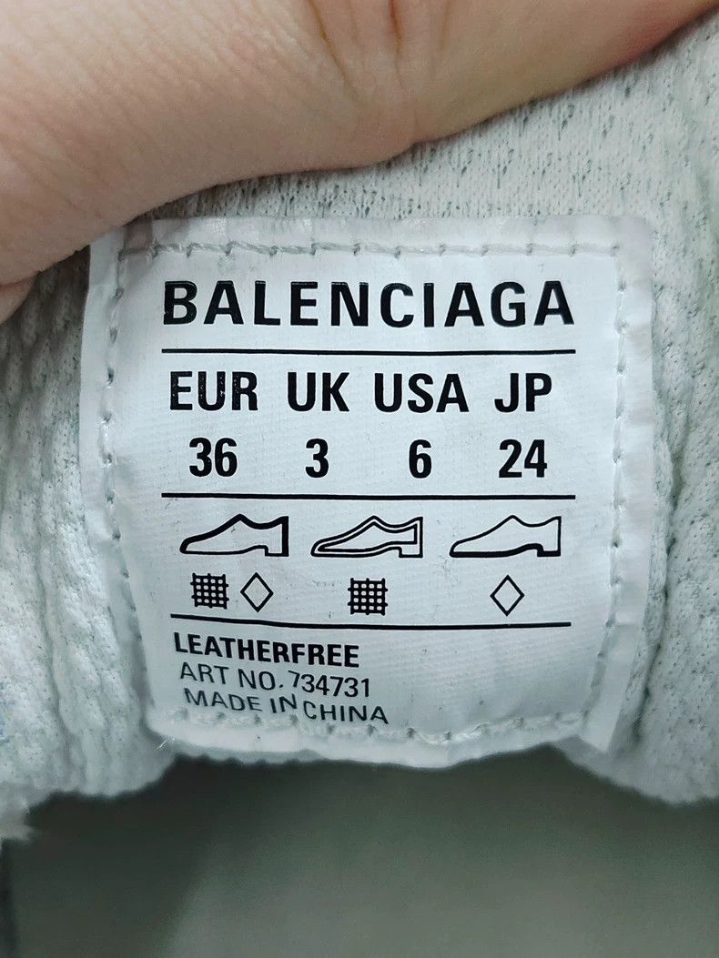 Balenciaga size 36 Low-cut lace-up shoes 2502-Nextarrow